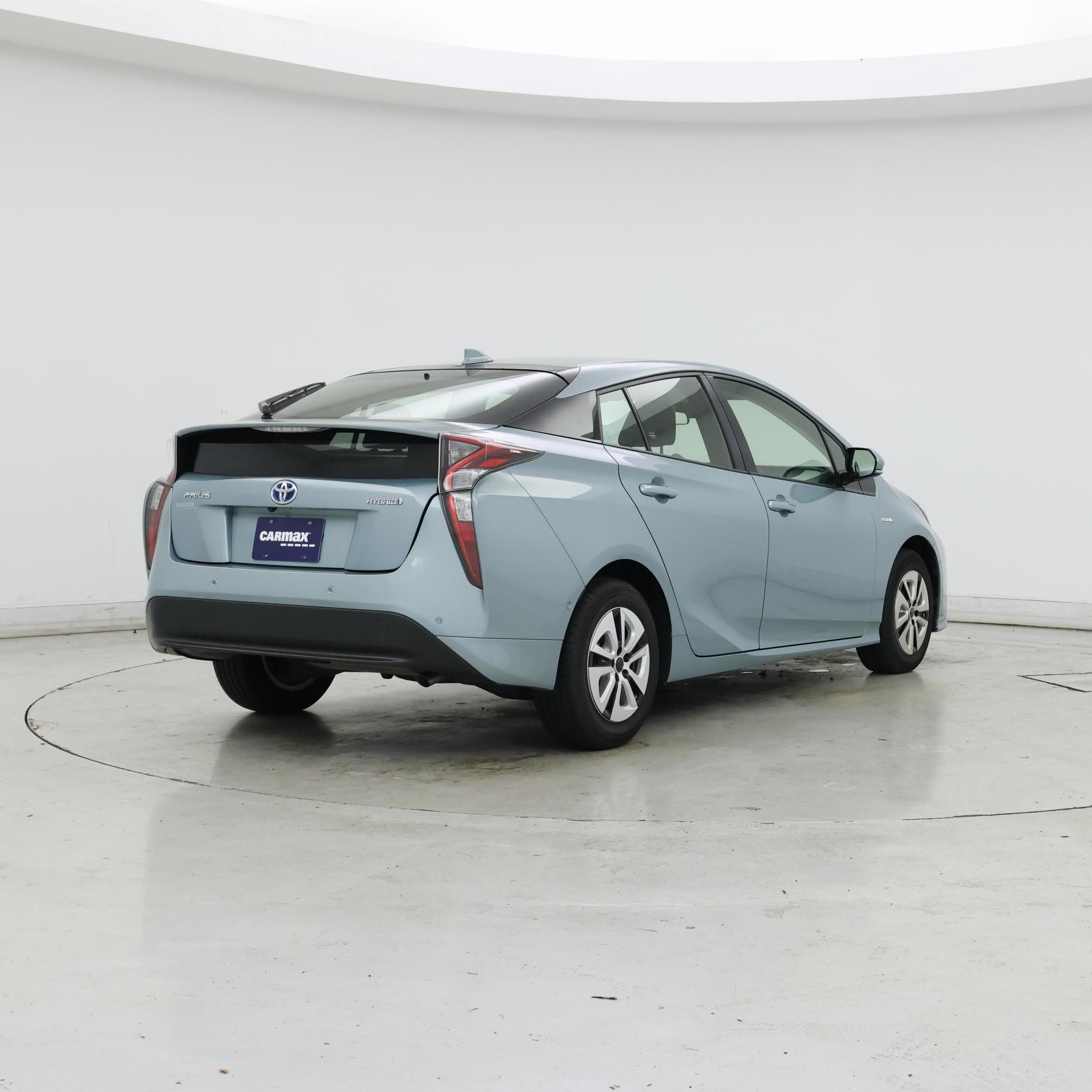 Thumbnail: 2018 Toyota Prius - 8