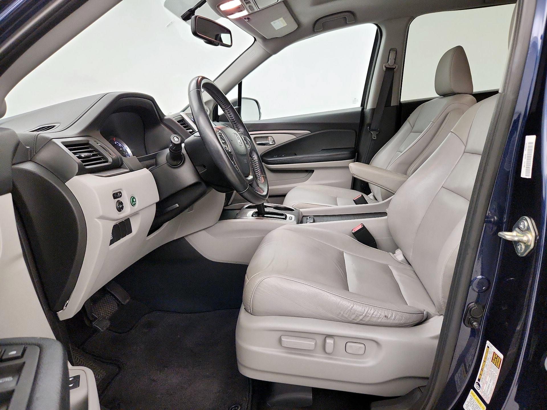 Thumbnail: 2016 Honda Pilot - 11