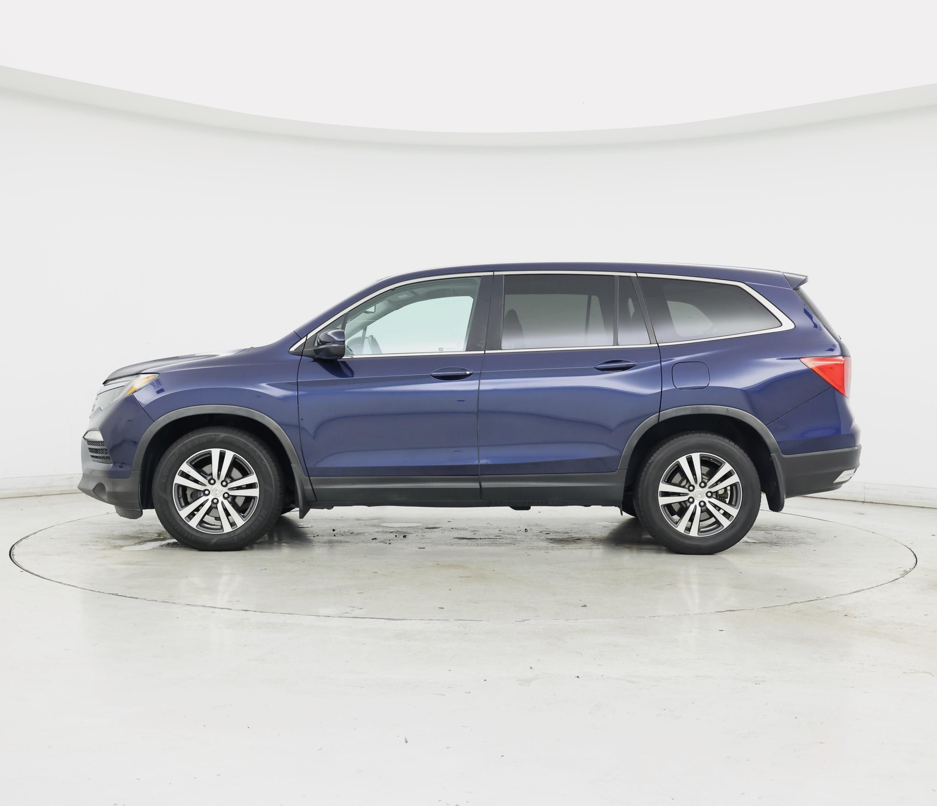 Thumbnail: 2016 Honda Pilot - 3