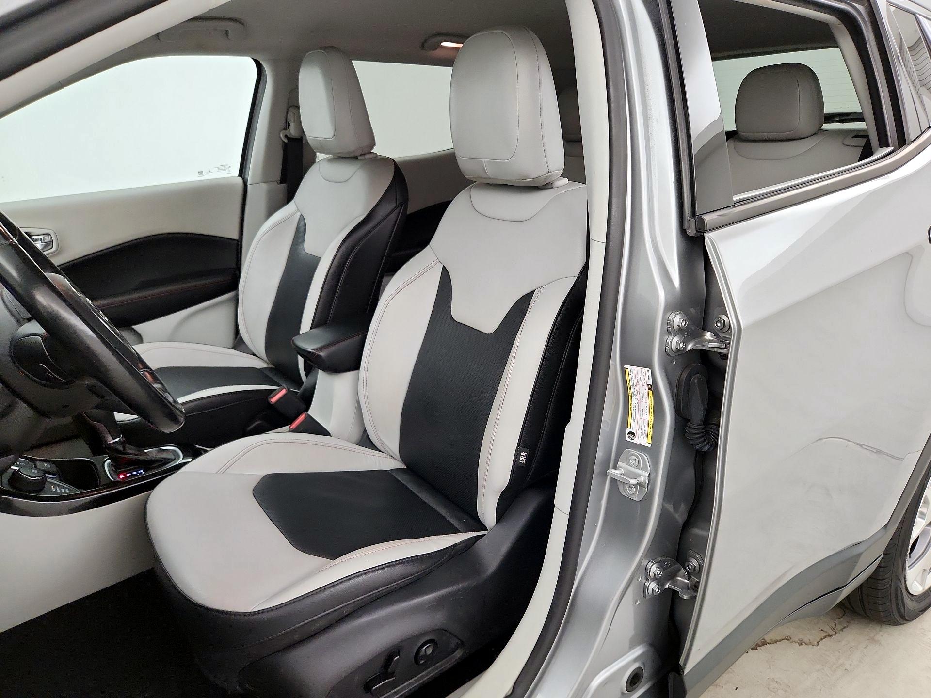 Thumbnail: 2021 Jeep Compass - 11