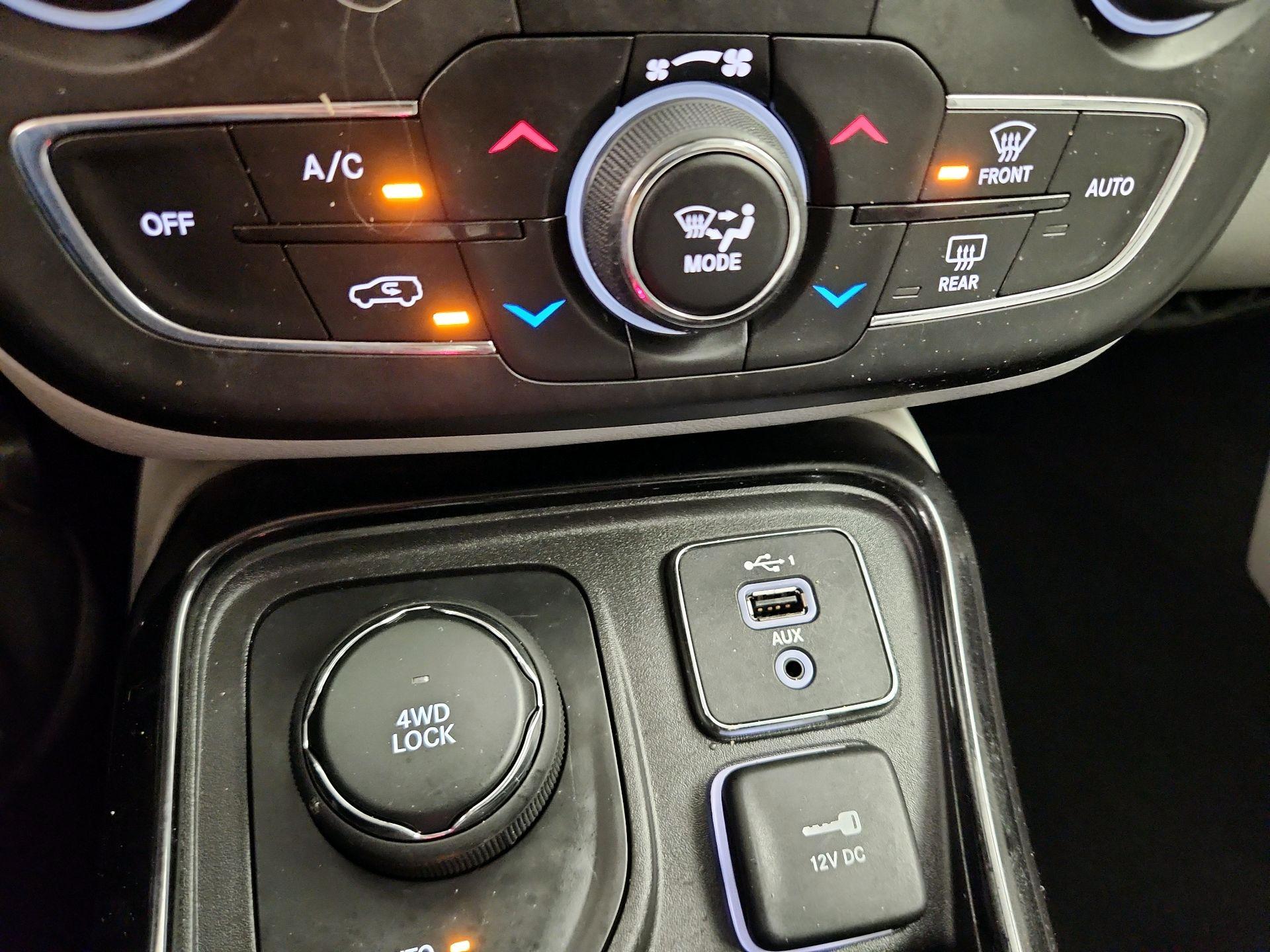Thumbnail: 2021 Jeep Compass - 17