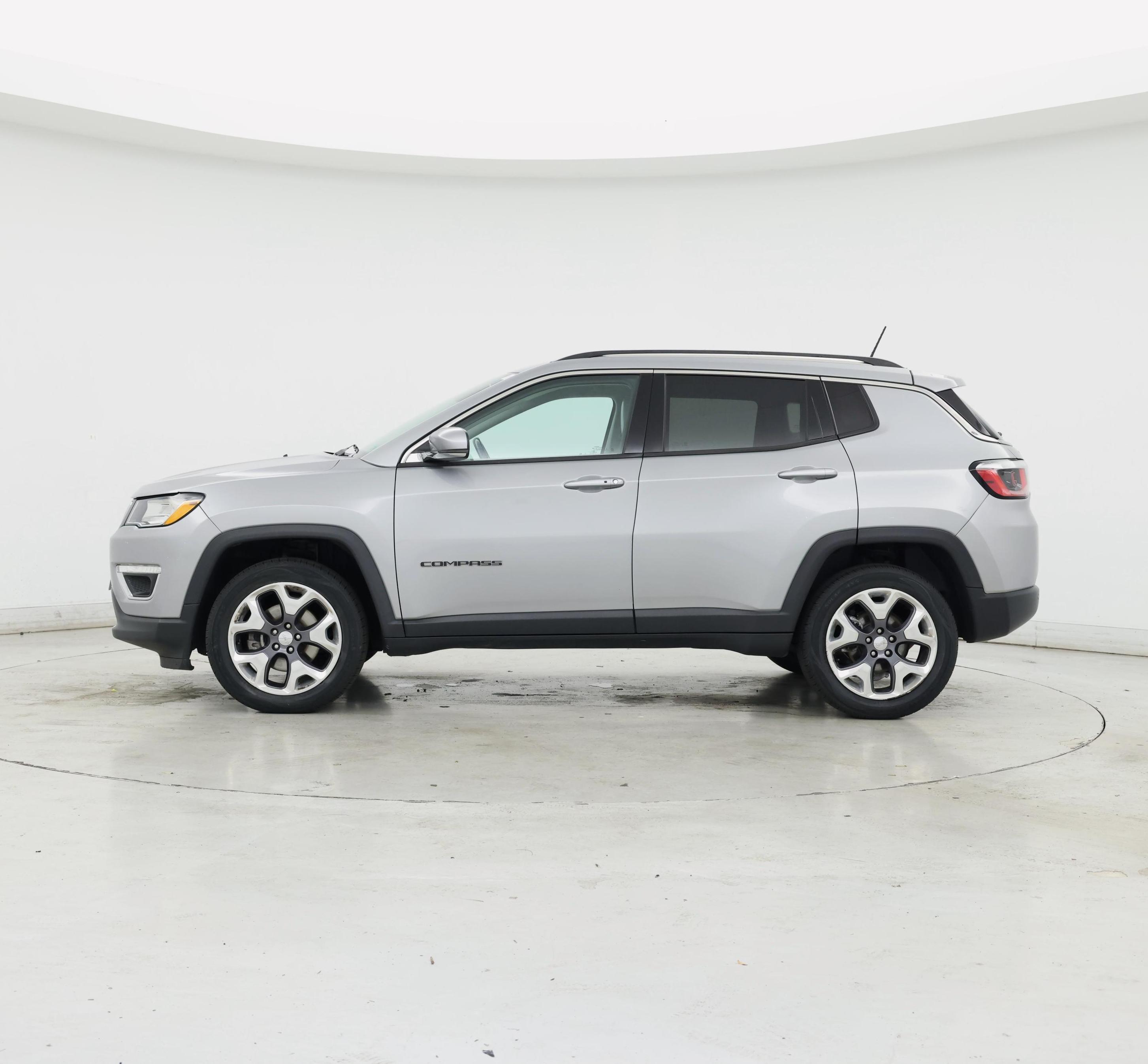 Thumbnail: 2021 Jeep Compass - 3