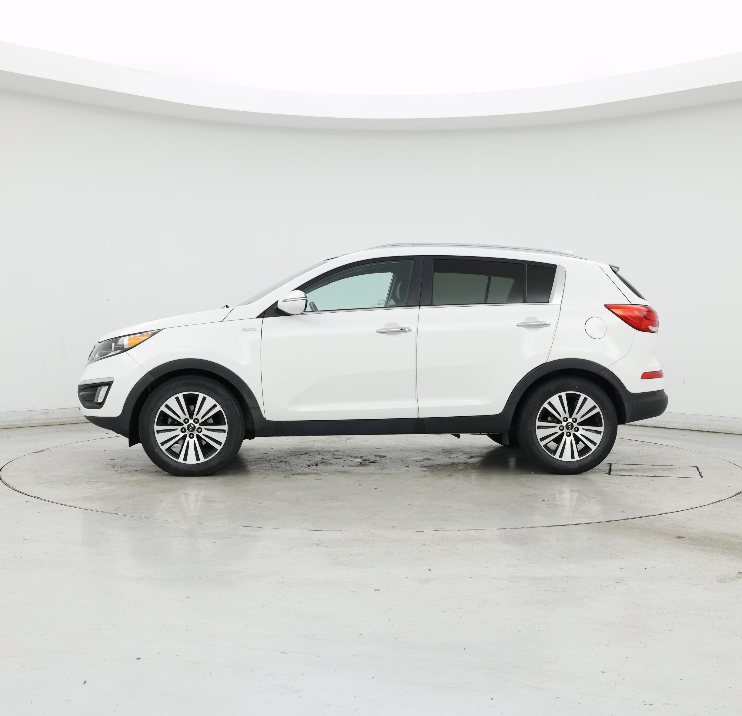 Thumbnail: 2015 Kia Sportage - 3