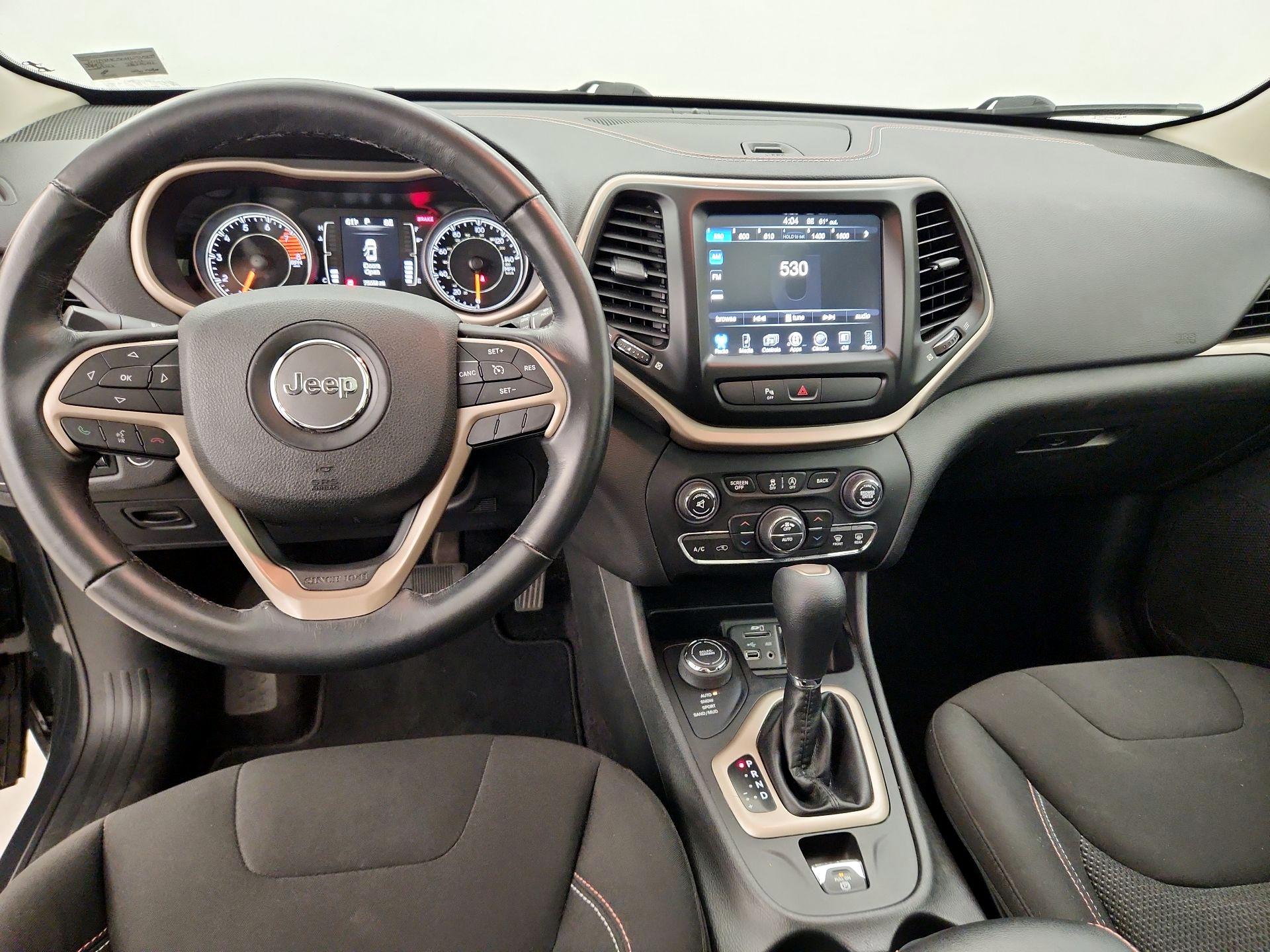 Thumbnail: 2017 Jeep Cherokee - 9