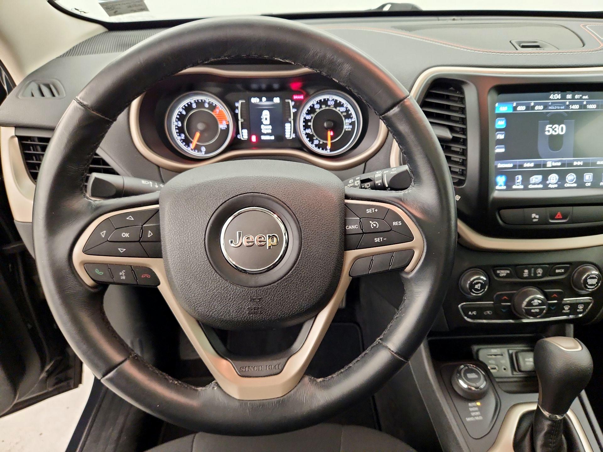 Thumbnail: 2017 Jeep Cherokee - 10
