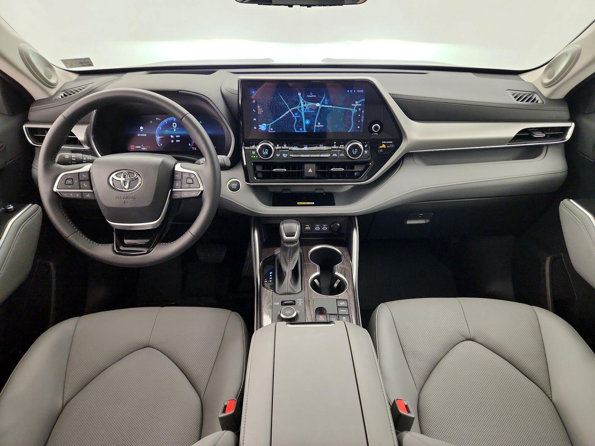 Thumbnail: 2025 Toyota Highlander - 9