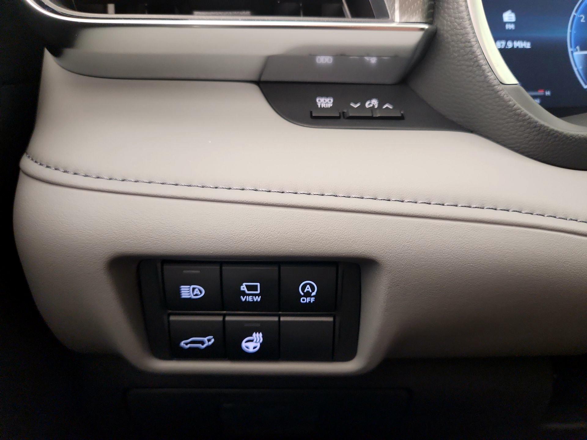 Thumbnail: 2025 Toyota Highlander - 13