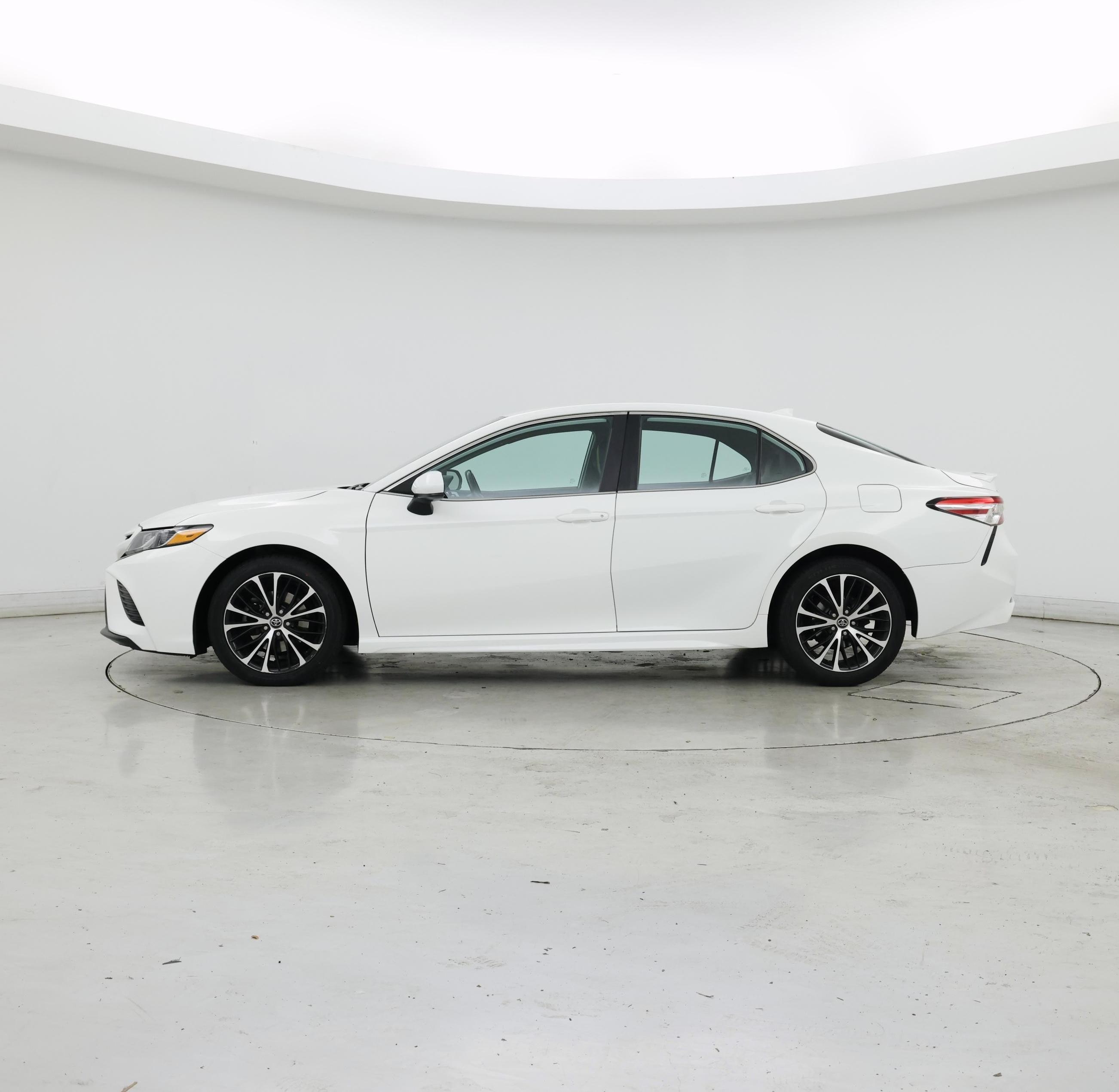 Thumbnail: 2020 Toyota Camry - 3