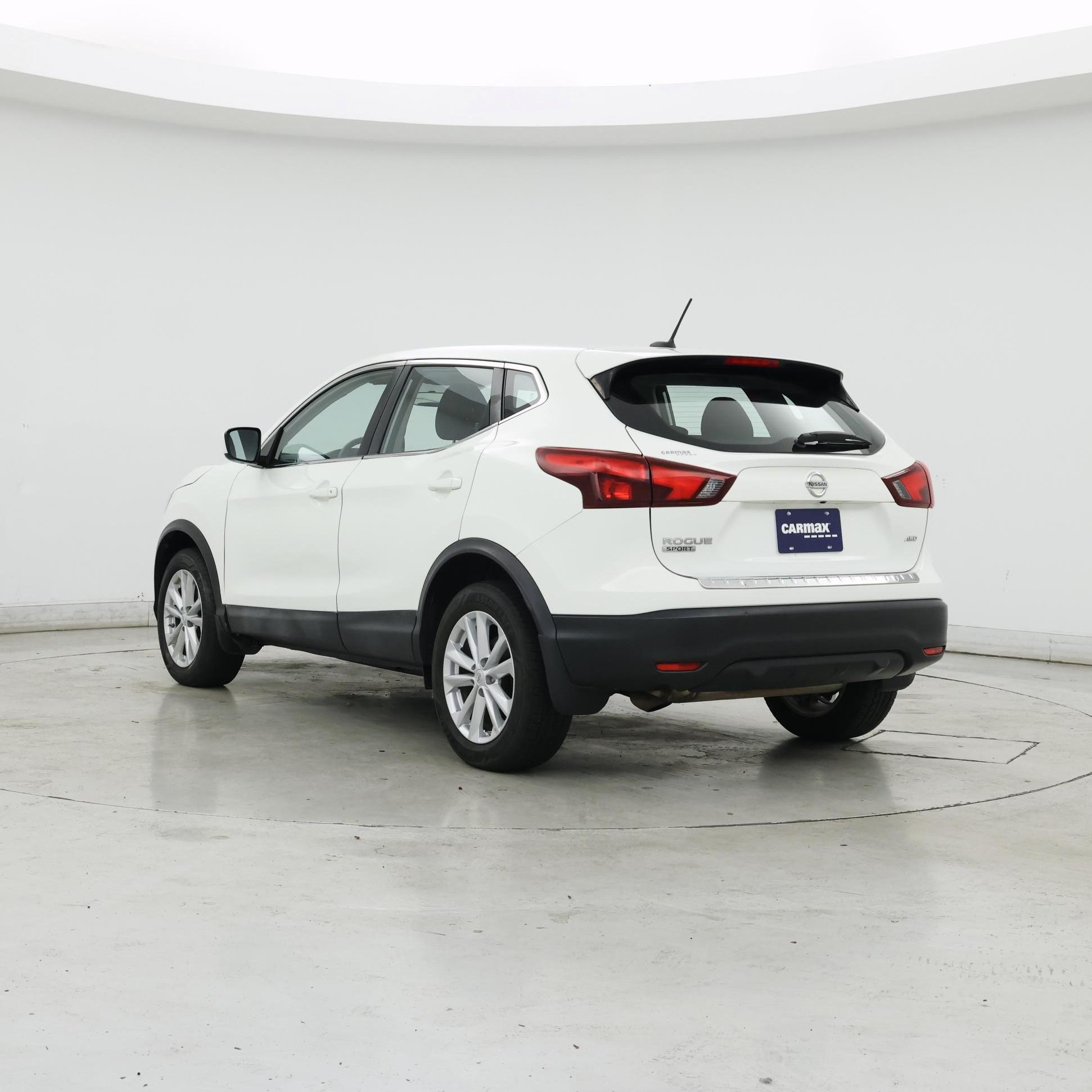 Thumbnail: 2018 Nissan Rogue Sport - 2