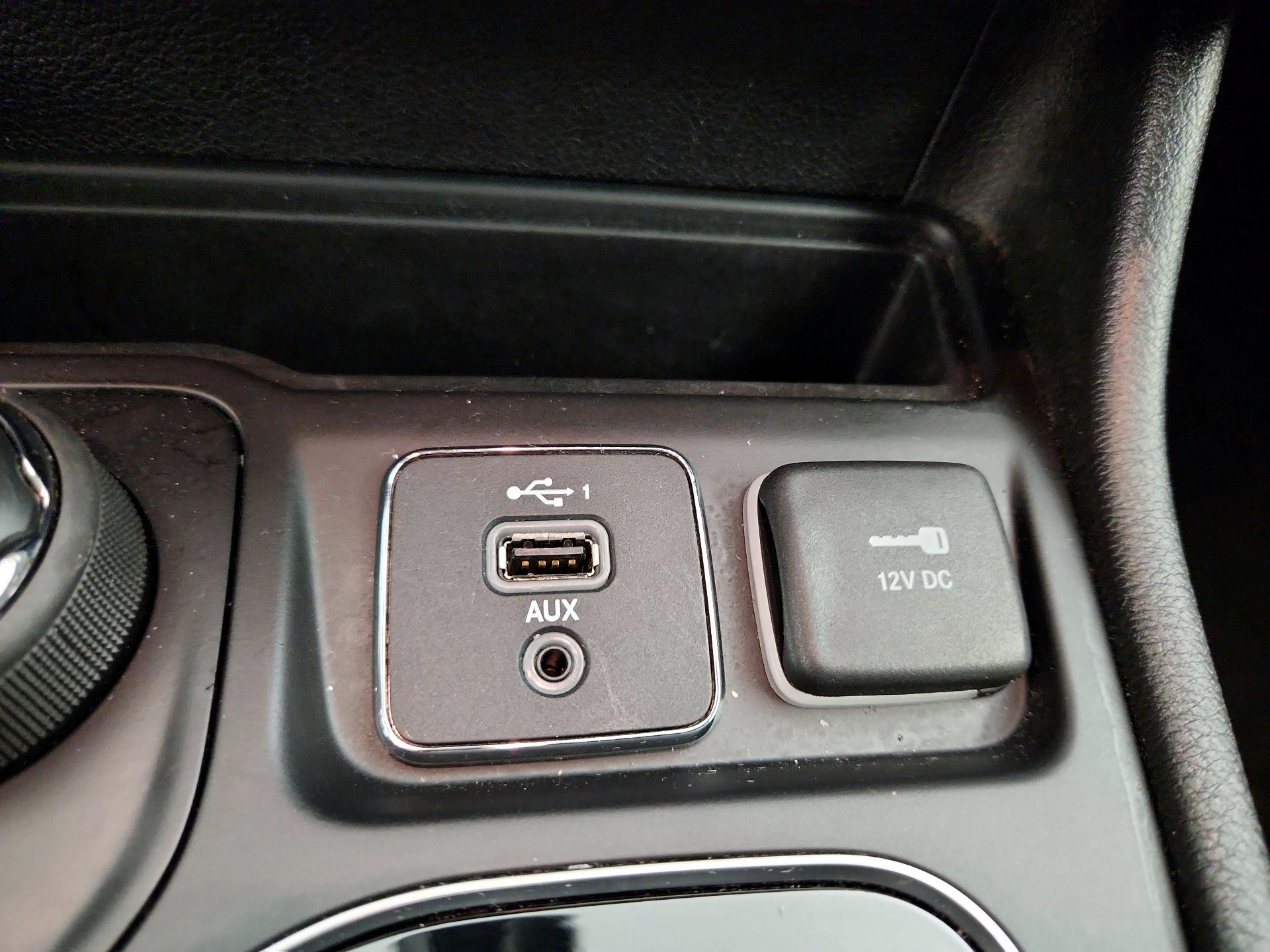 Thumbnail: 2020 Jeep Cherokee - 18