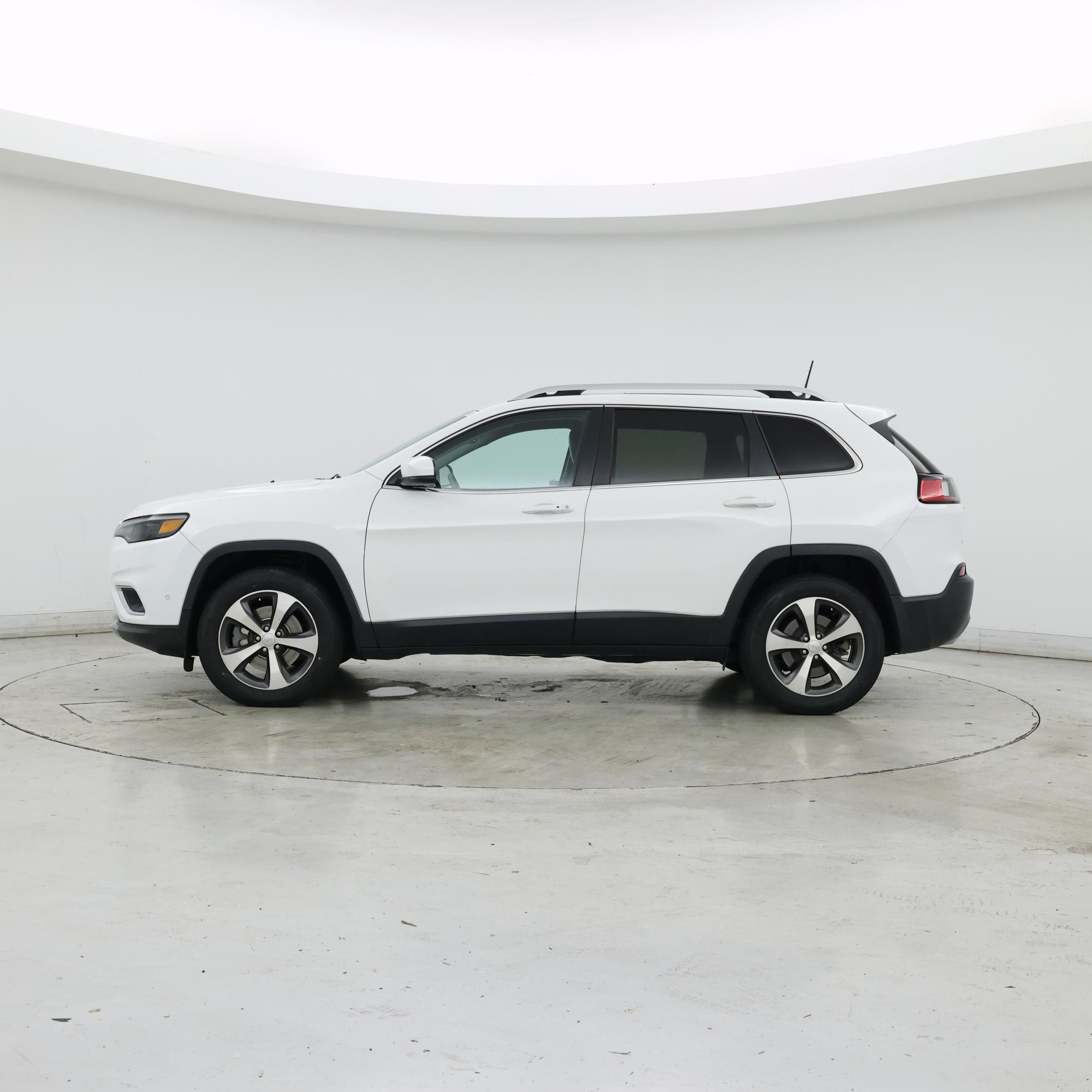 Thumbnail: 2020 Jeep Cherokee - 3