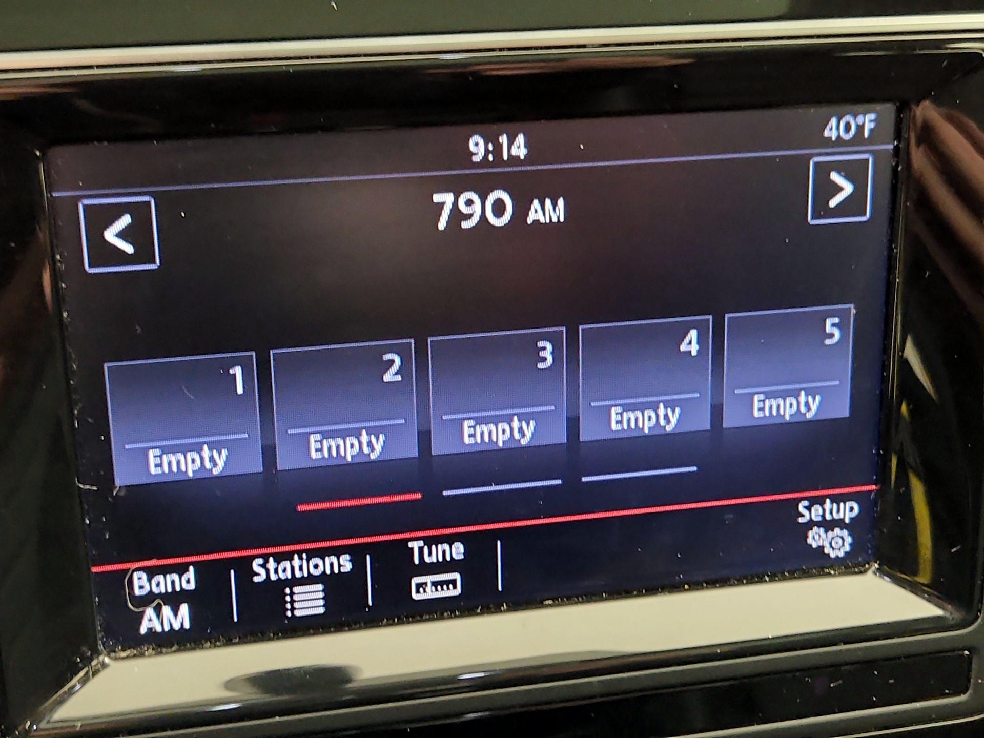 Thumbnail: 2015 Volkswagen Golf - 16