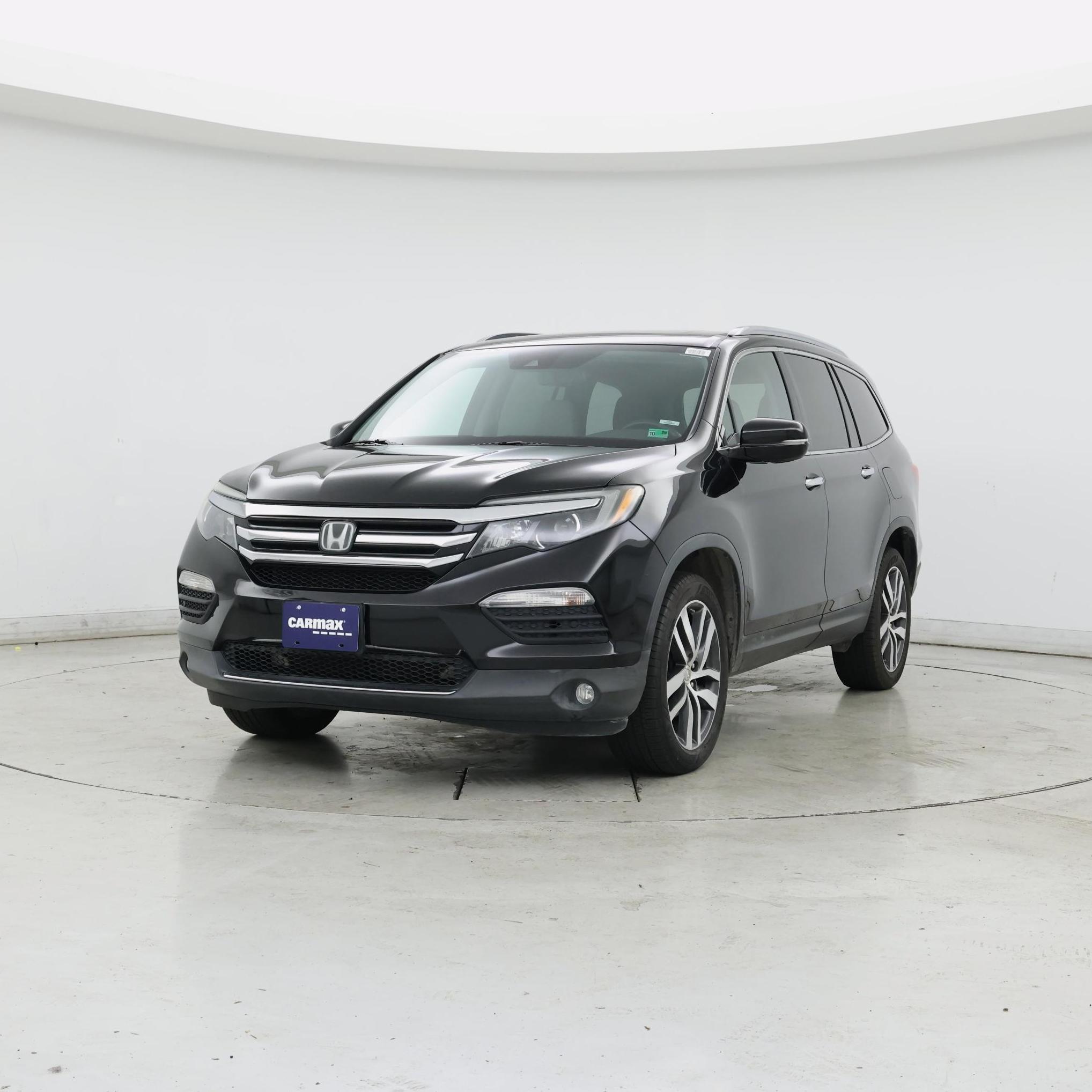 Thumbnail: 2017 Honda Pilot - 4