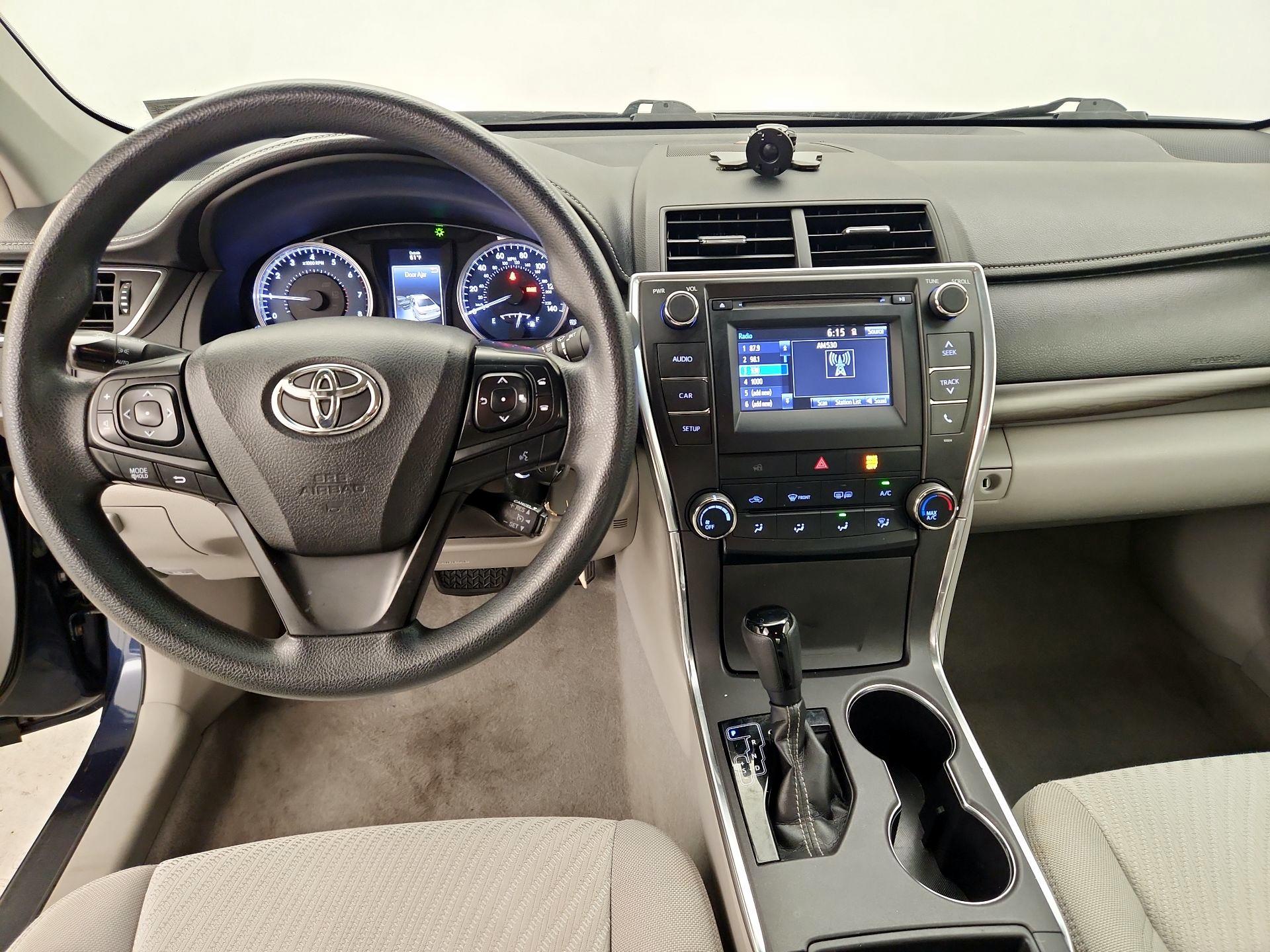 Thumbnail: 2016 Toyota Camry - 9