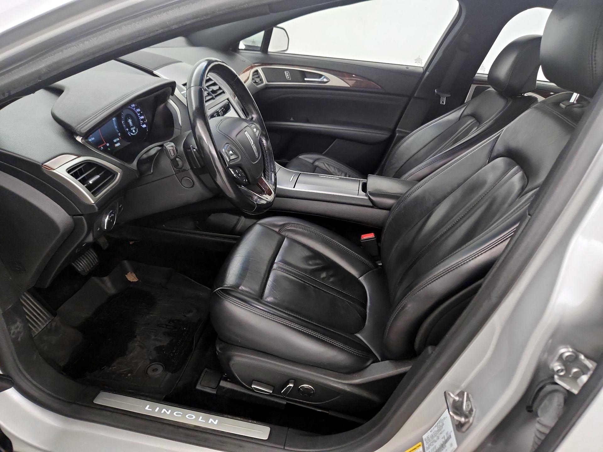 Thumbnail: 2018 Lincoln MKZ - 11