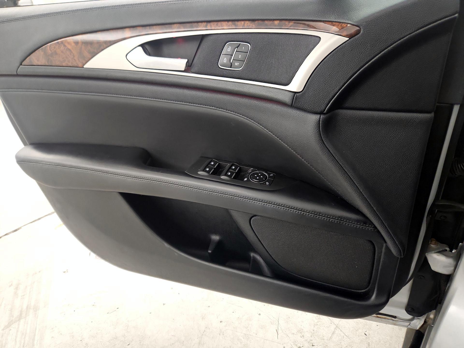 Thumbnail: 2018 Lincoln MKZ - 12