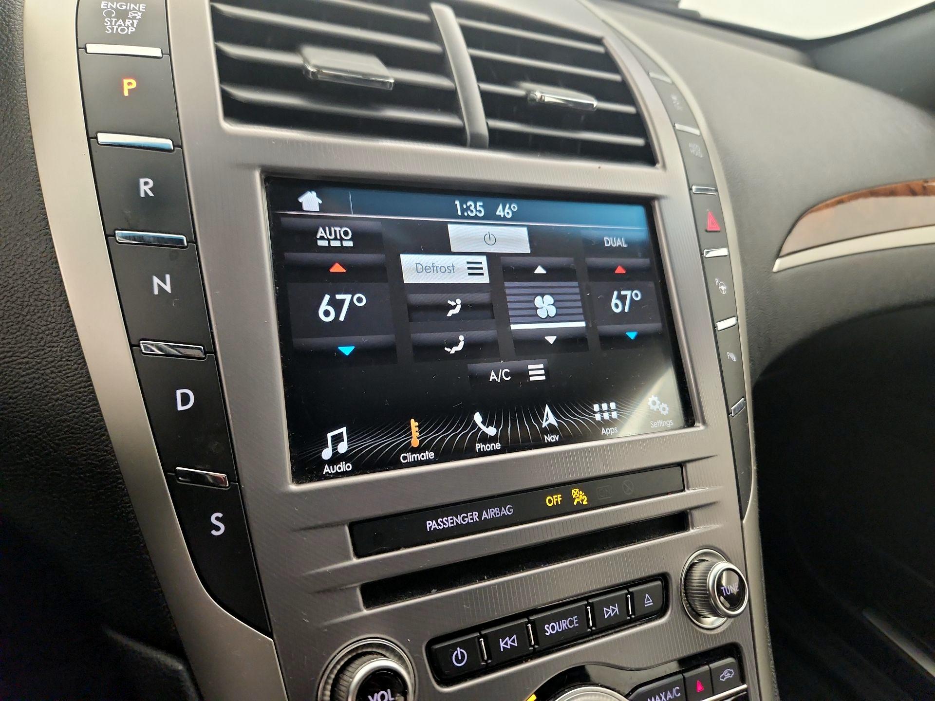 Thumbnail: 2018 Lincoln MKZ - 17