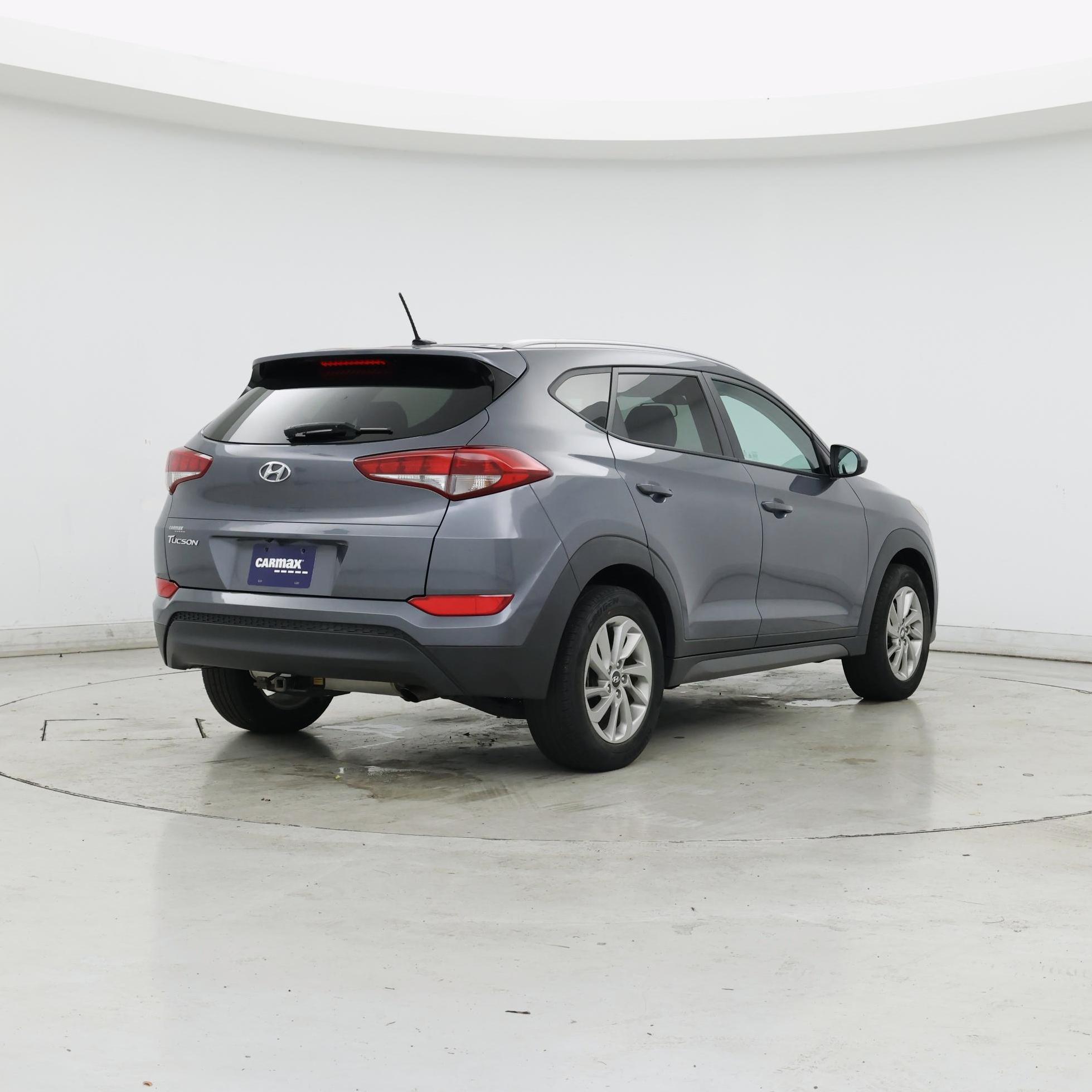 Thumbnail: 2016 Hyundai Tucson - 8