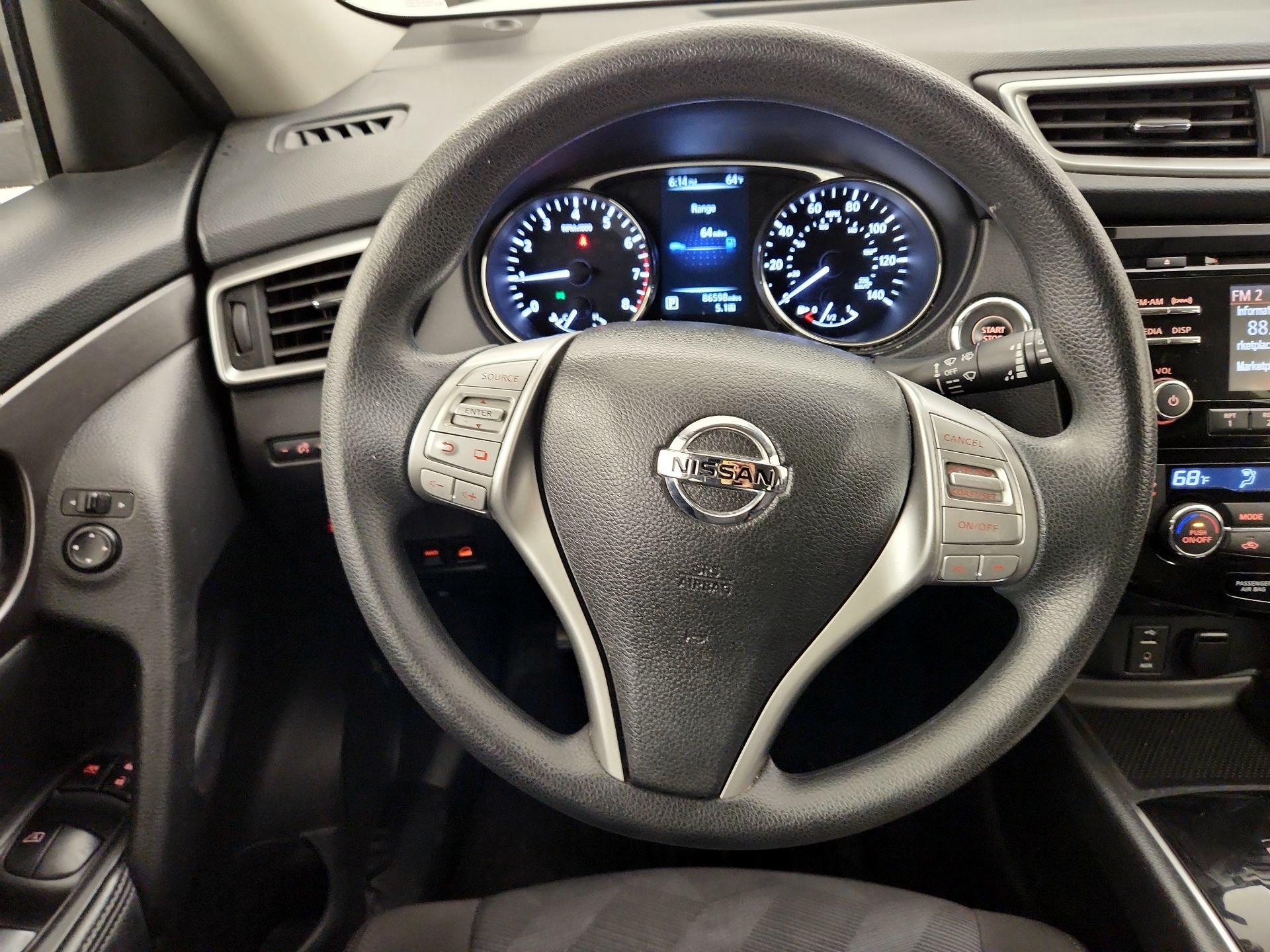 Thumbnail: 2015 Nissan Rogue - 10