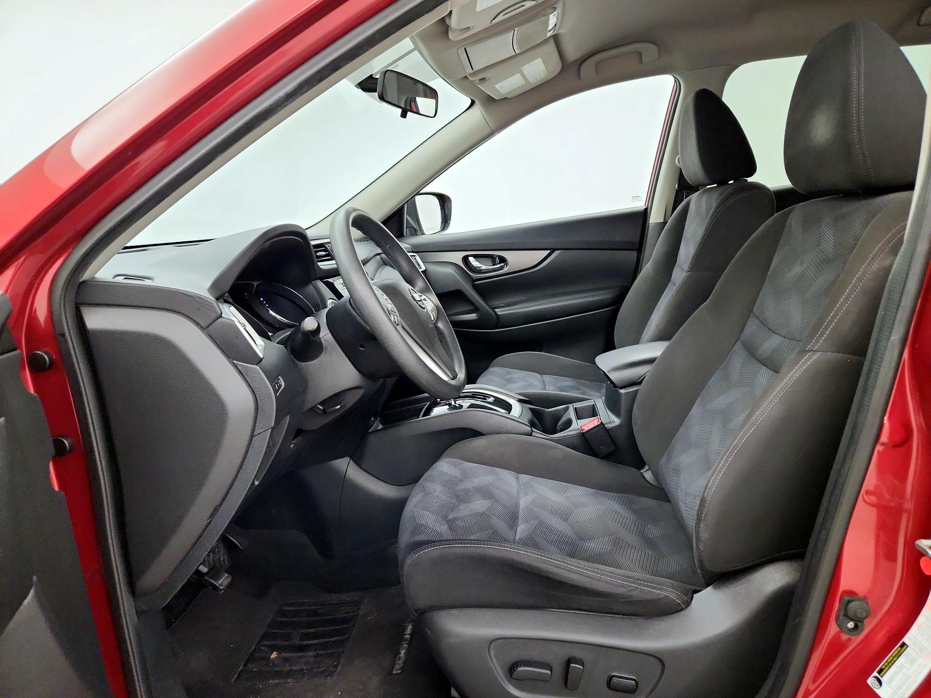Thumbnail: 2015 Nissan Rogue - 11