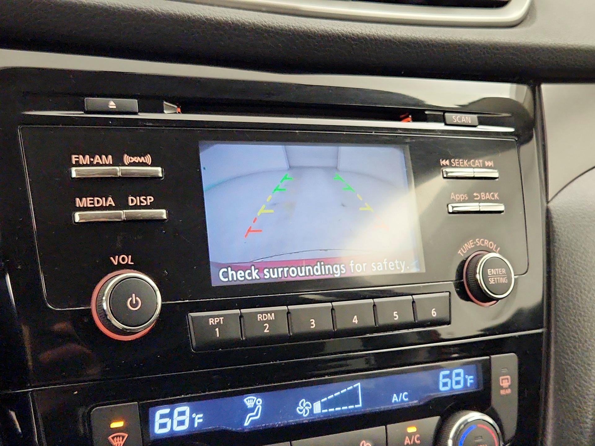 Thumbnail: 2015 Nissan Rogue - 14