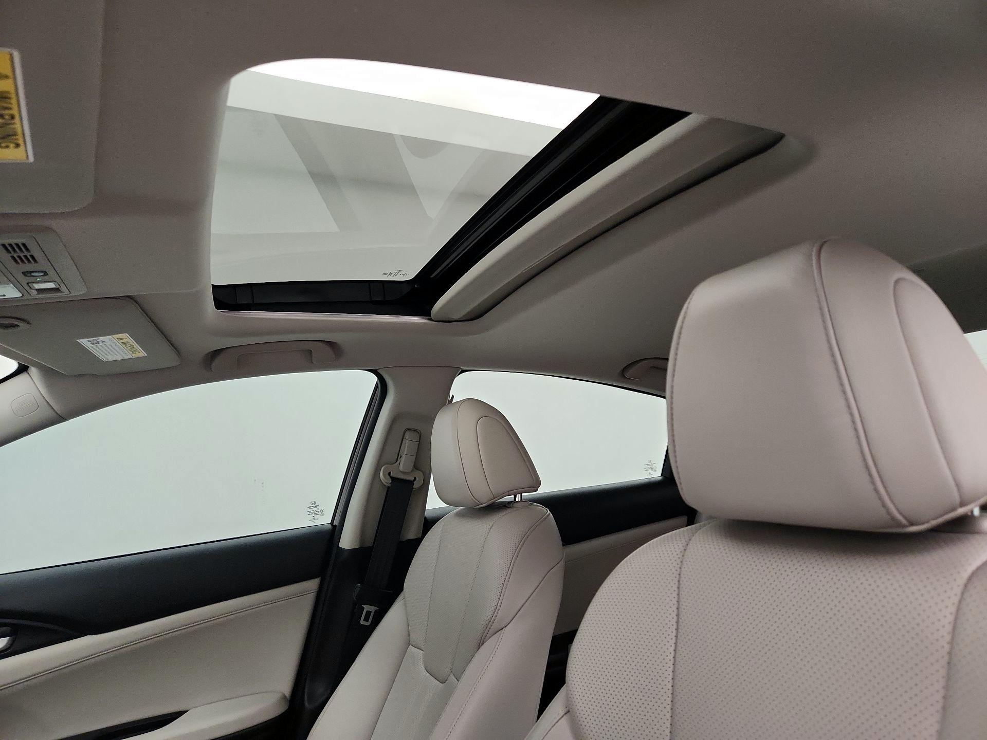 Thumbnail: 2019 Honda Insight - 20