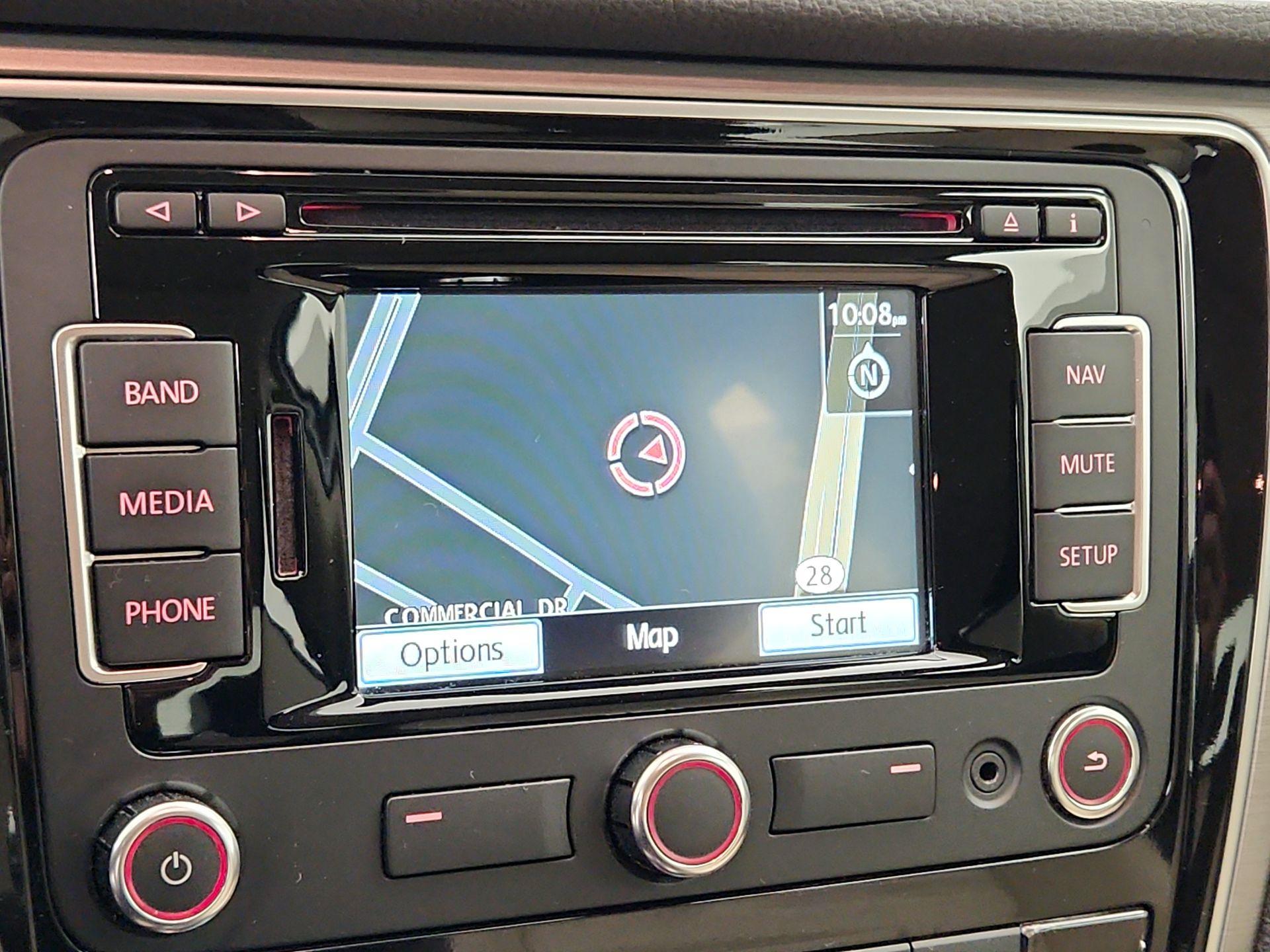 Thumbnail: 2015 Volkswagen Passat - 14