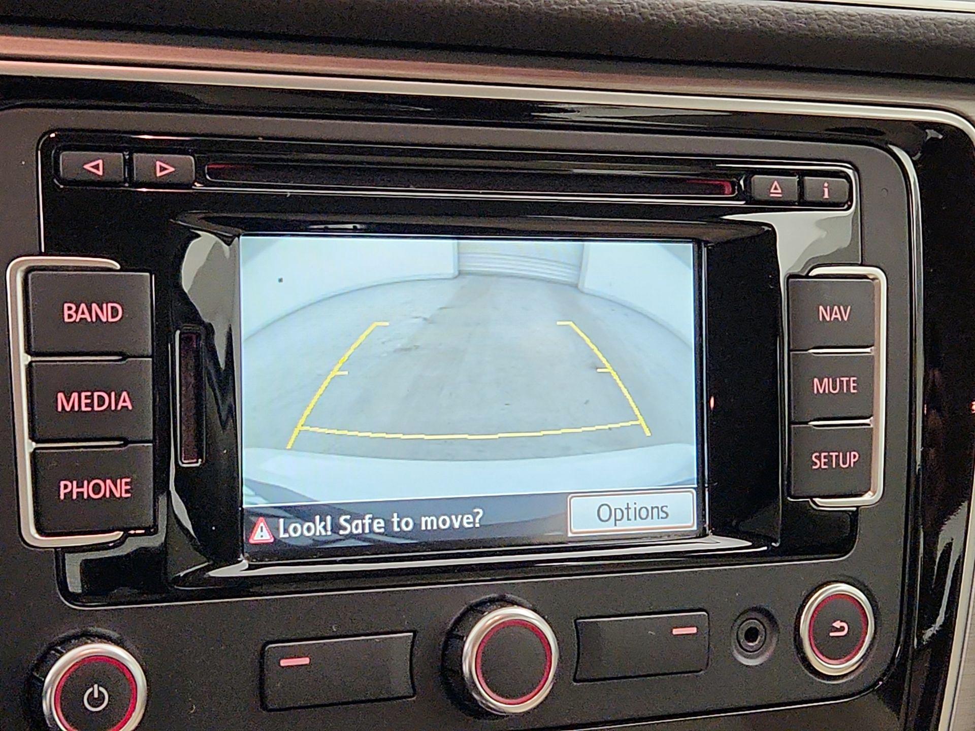 Thumbnail: 2015 Volkswagen Passat - 15