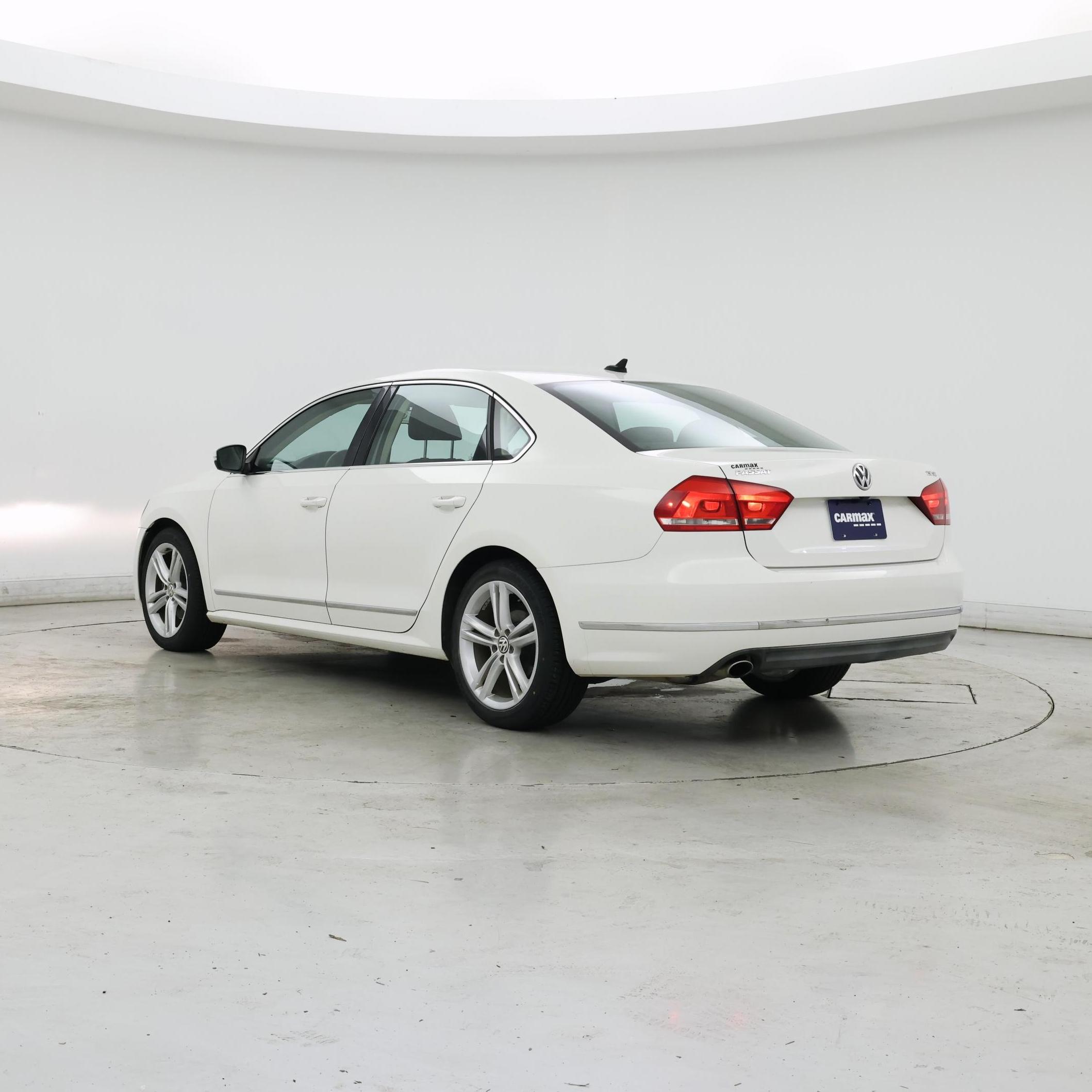 Thumbnail: 2015 Volkswagen Passat - 2
