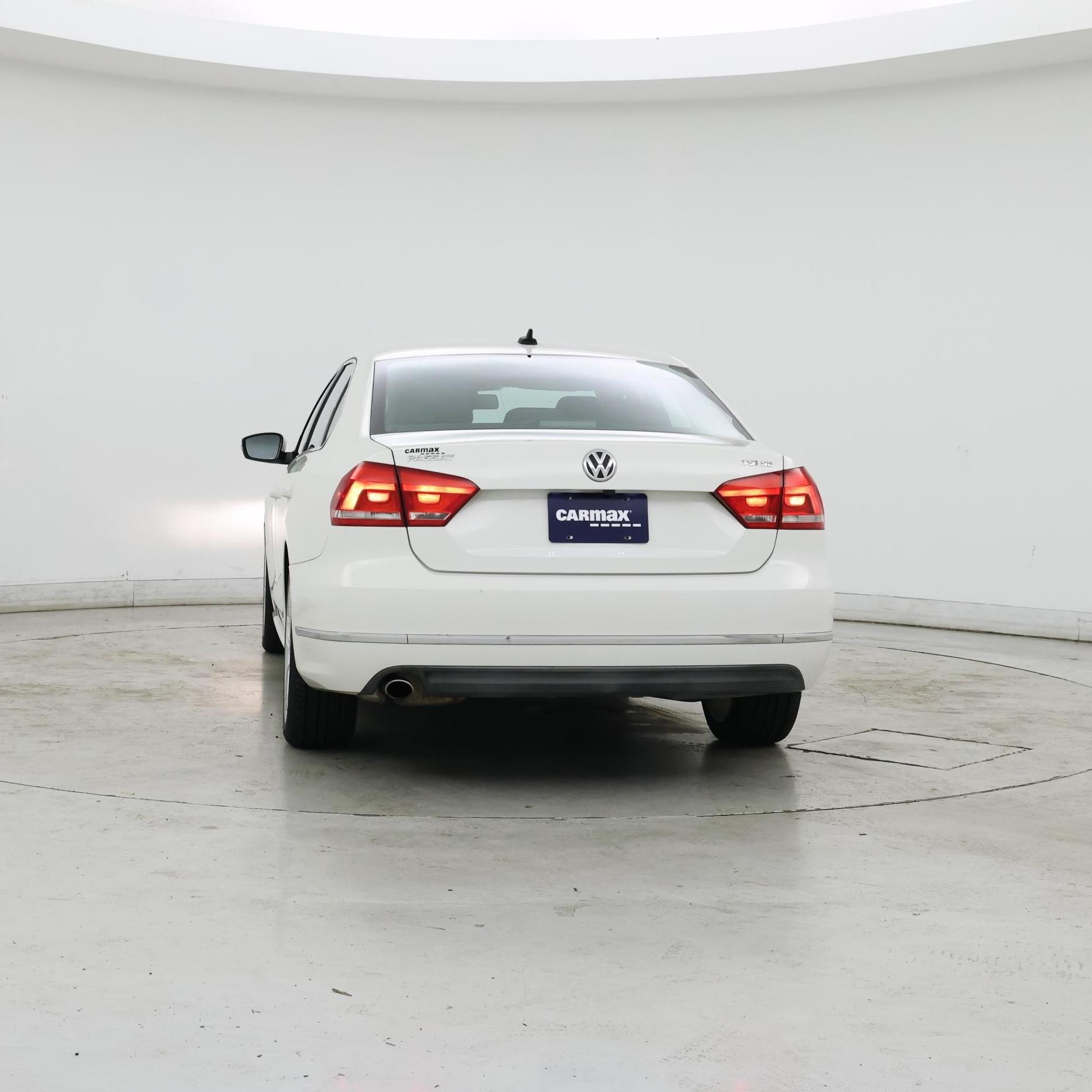 Thumbnail: 2015 Volkswagen Passat - 6