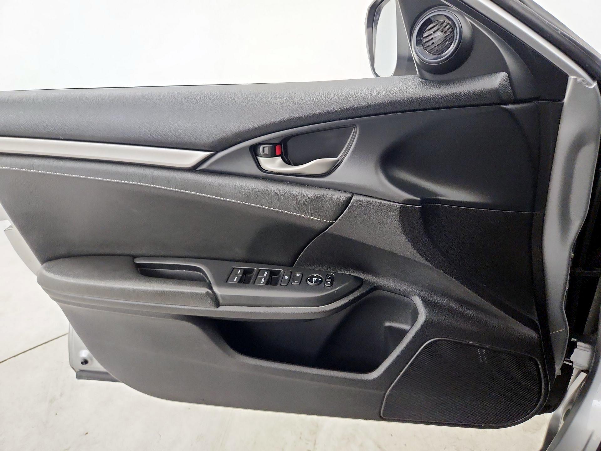 Thumbnail: 2018 Honda Civic - 12