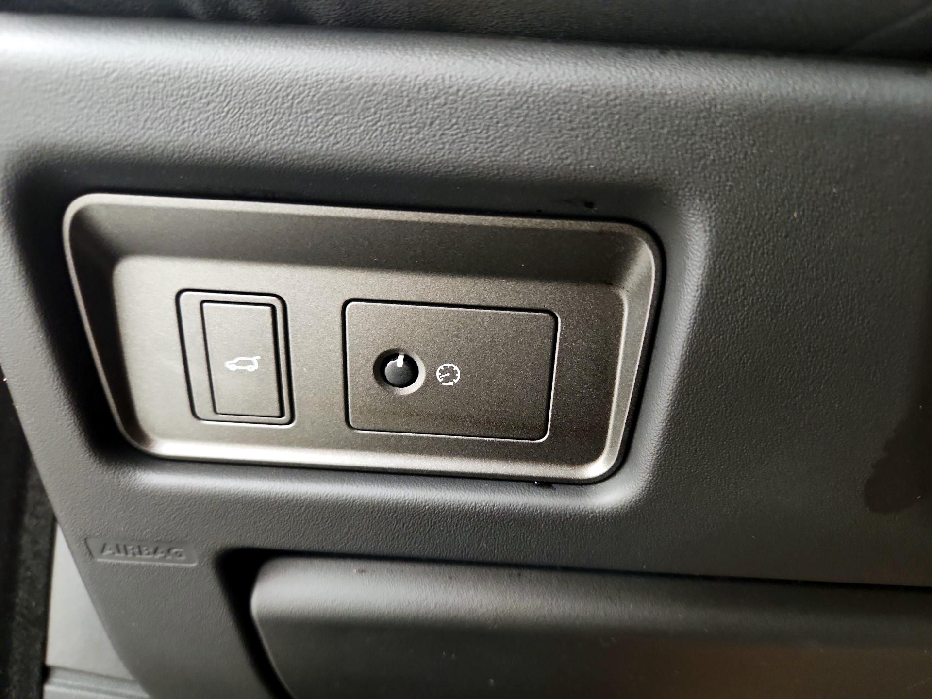 Thumbnail: 2018 Land Rover Range Rover Evoque - 13