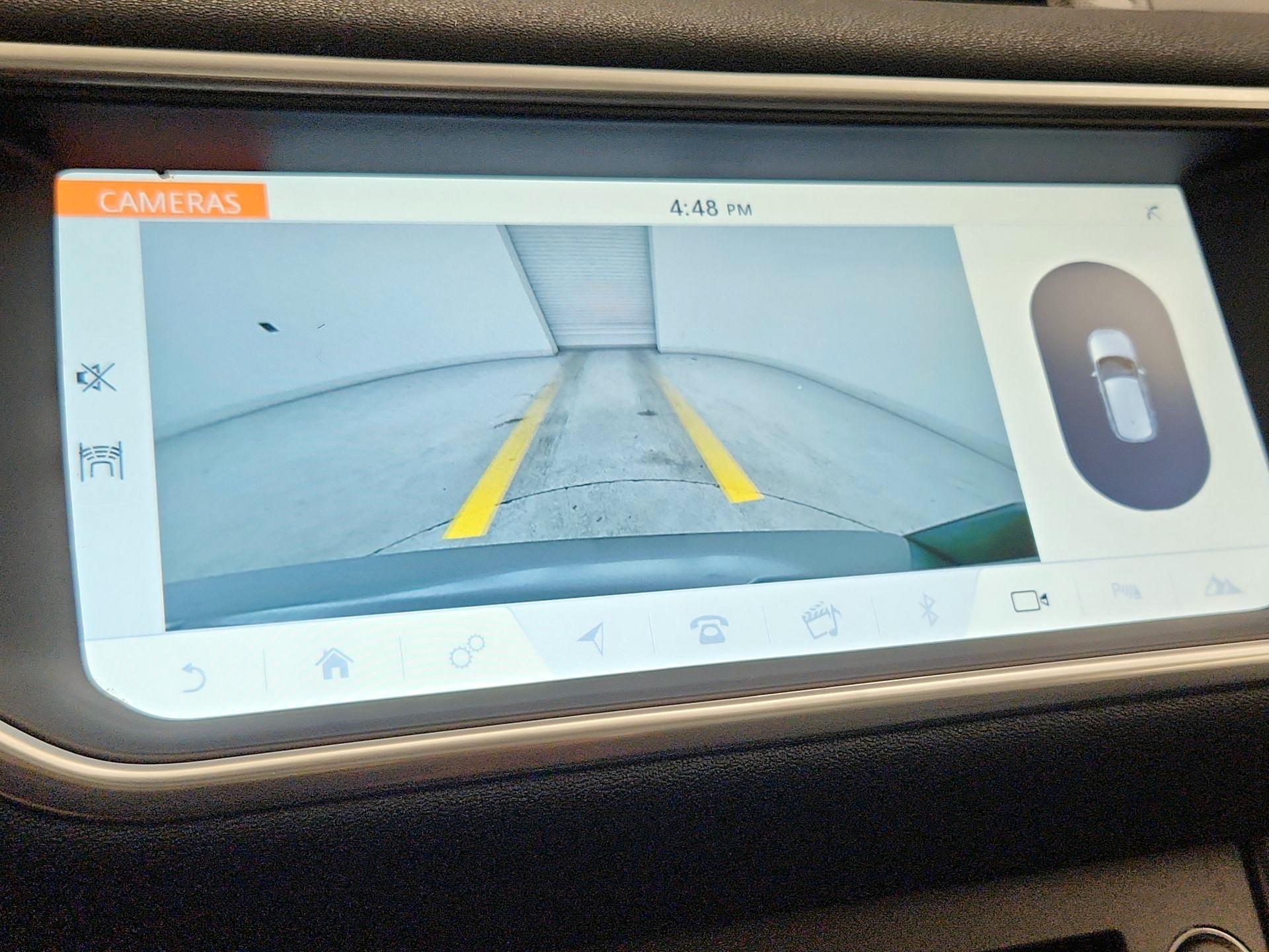 Thumbnail: 2018 Land Rover Range Rover Evoque - 15