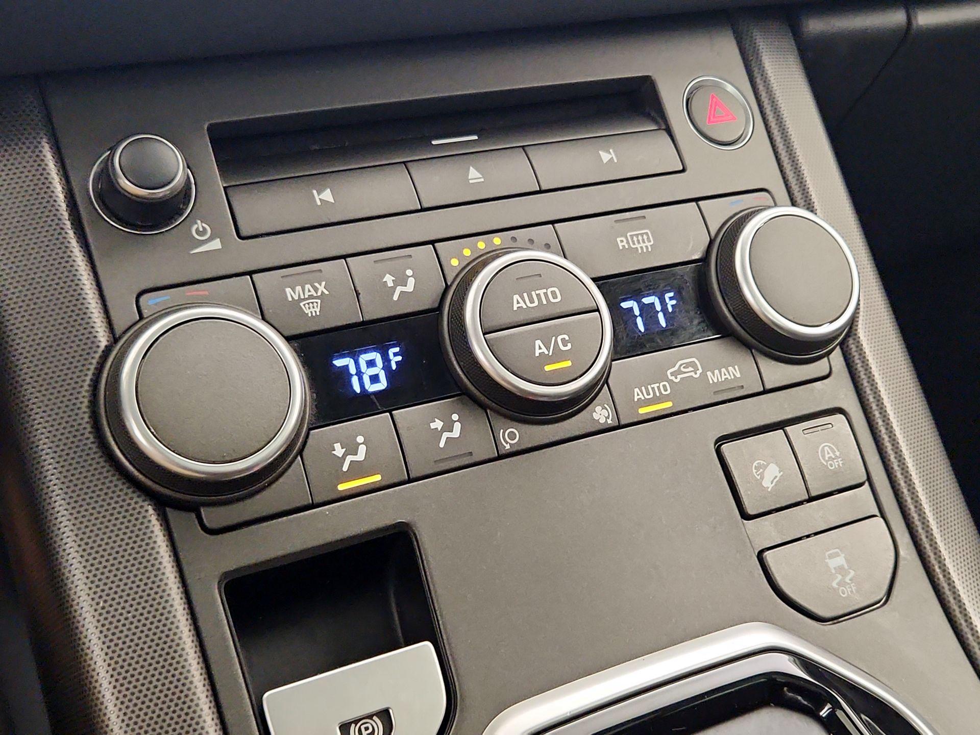 Thumbnail: 2018 Land Rover Range Rover Evoque - 17