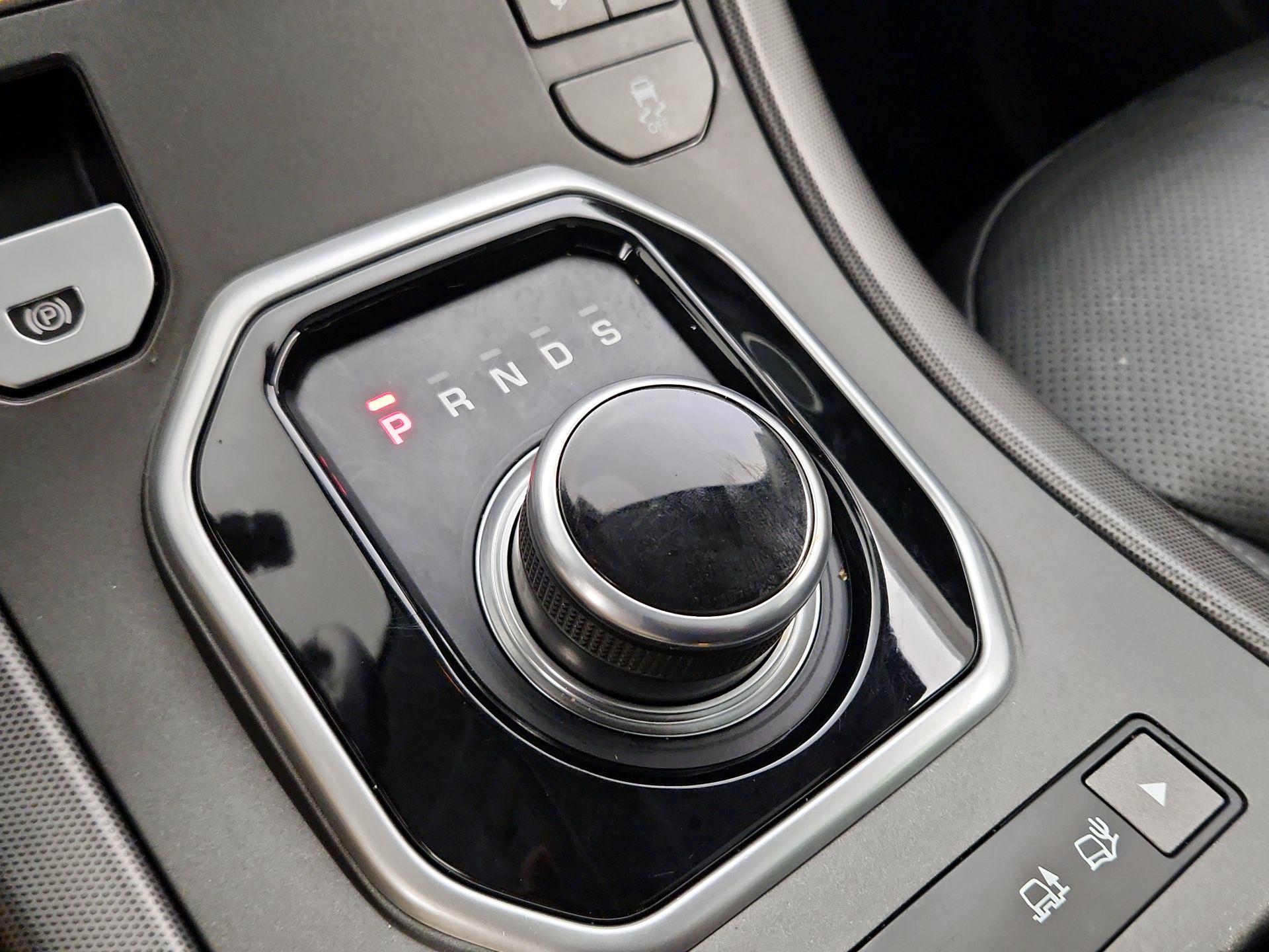 Thumbnail: 2018 Land Rover Range Rover Evoque - 18