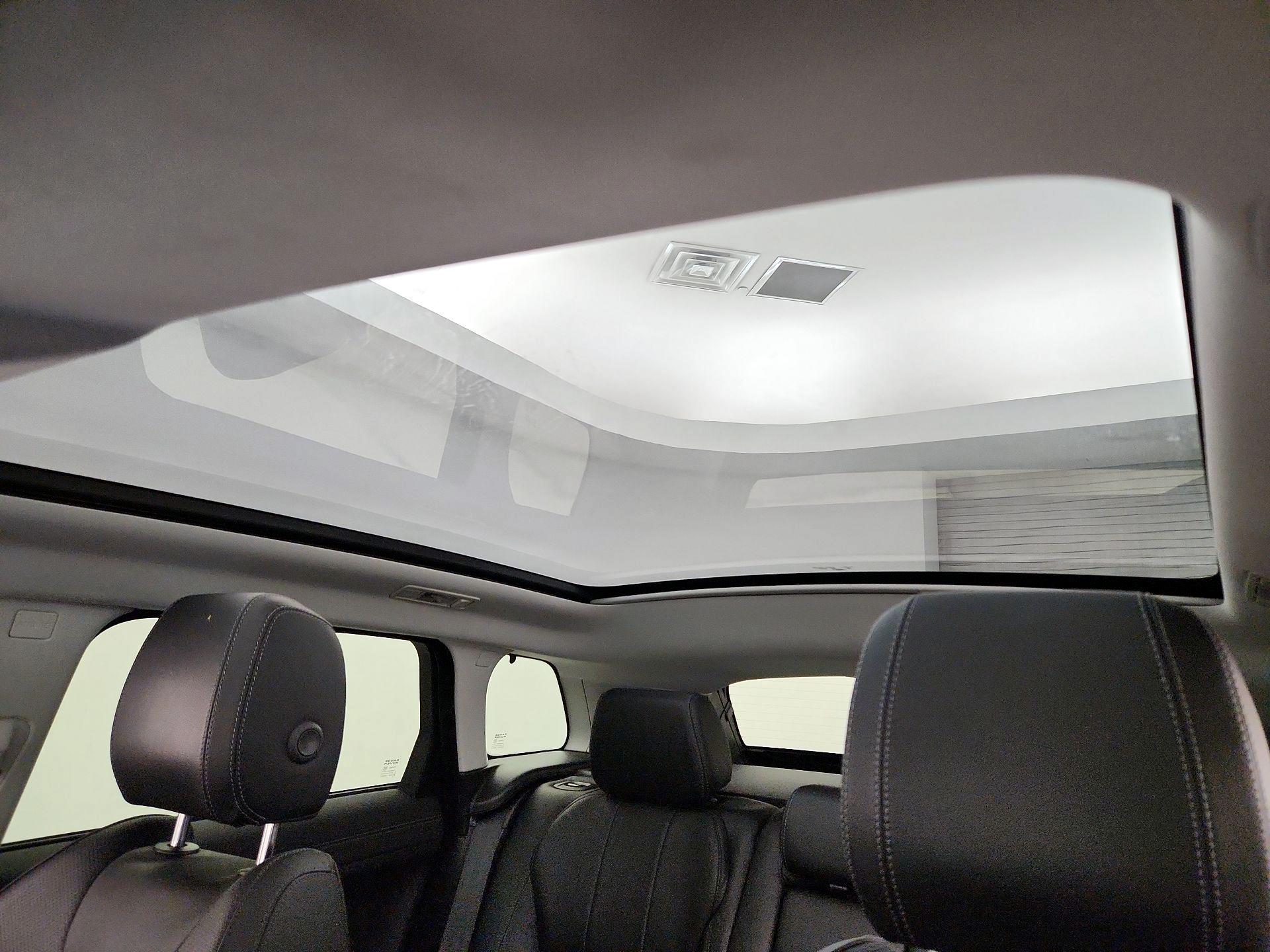 Thumbnail: 2018 Land Rover Range Rover Evoque - 20