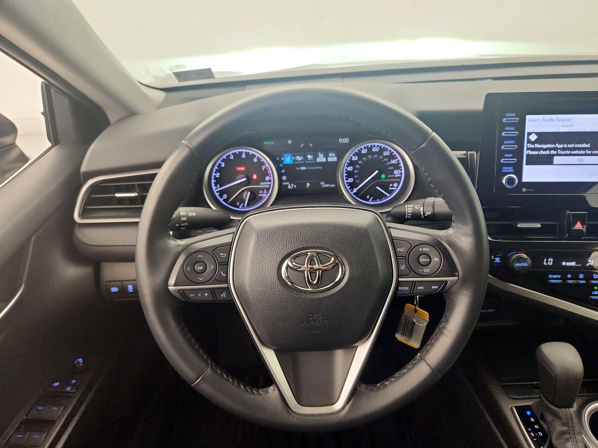 Thumbnail: 2022 Toyota Camry - 10