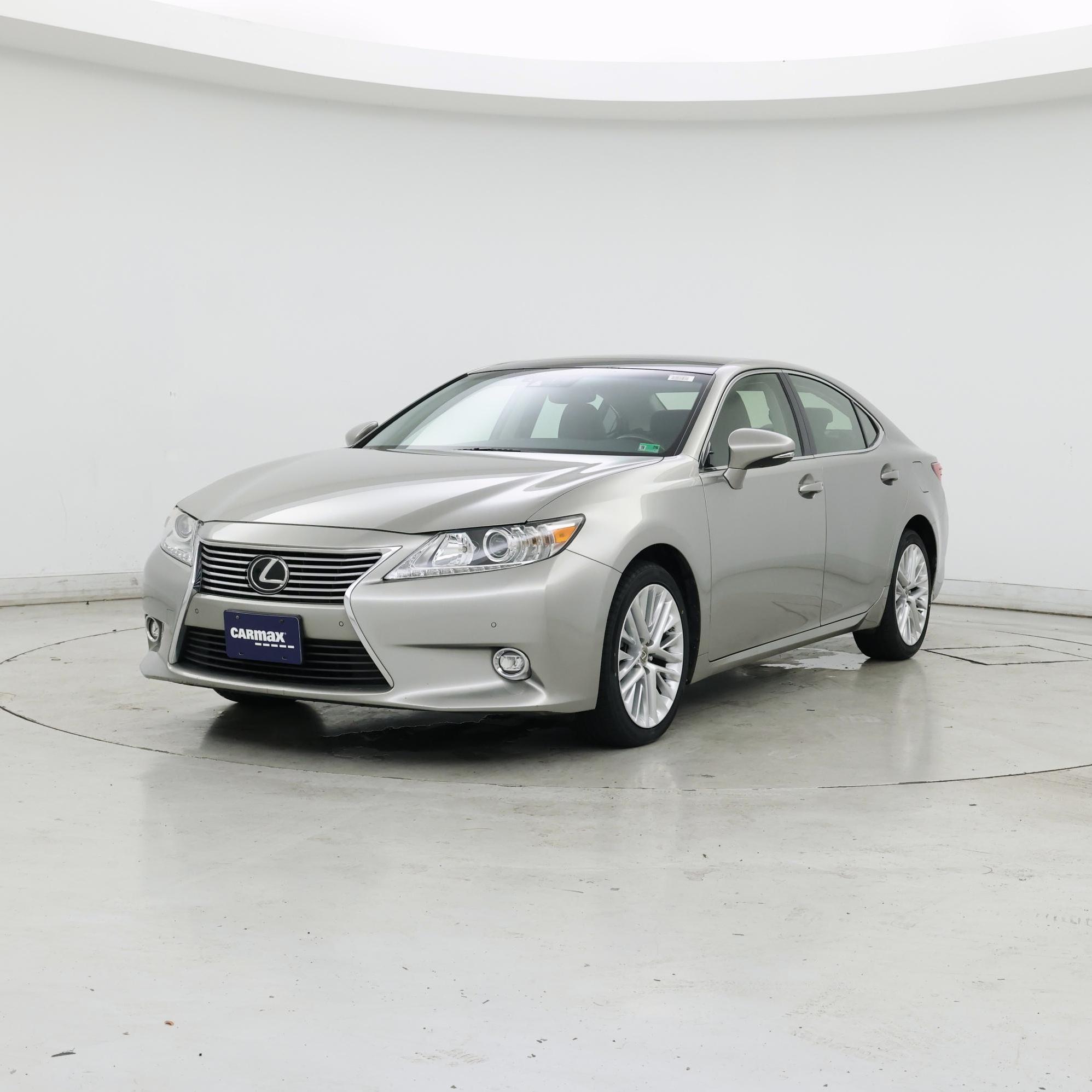Thumbnail: 2015 Lexus ES - 4