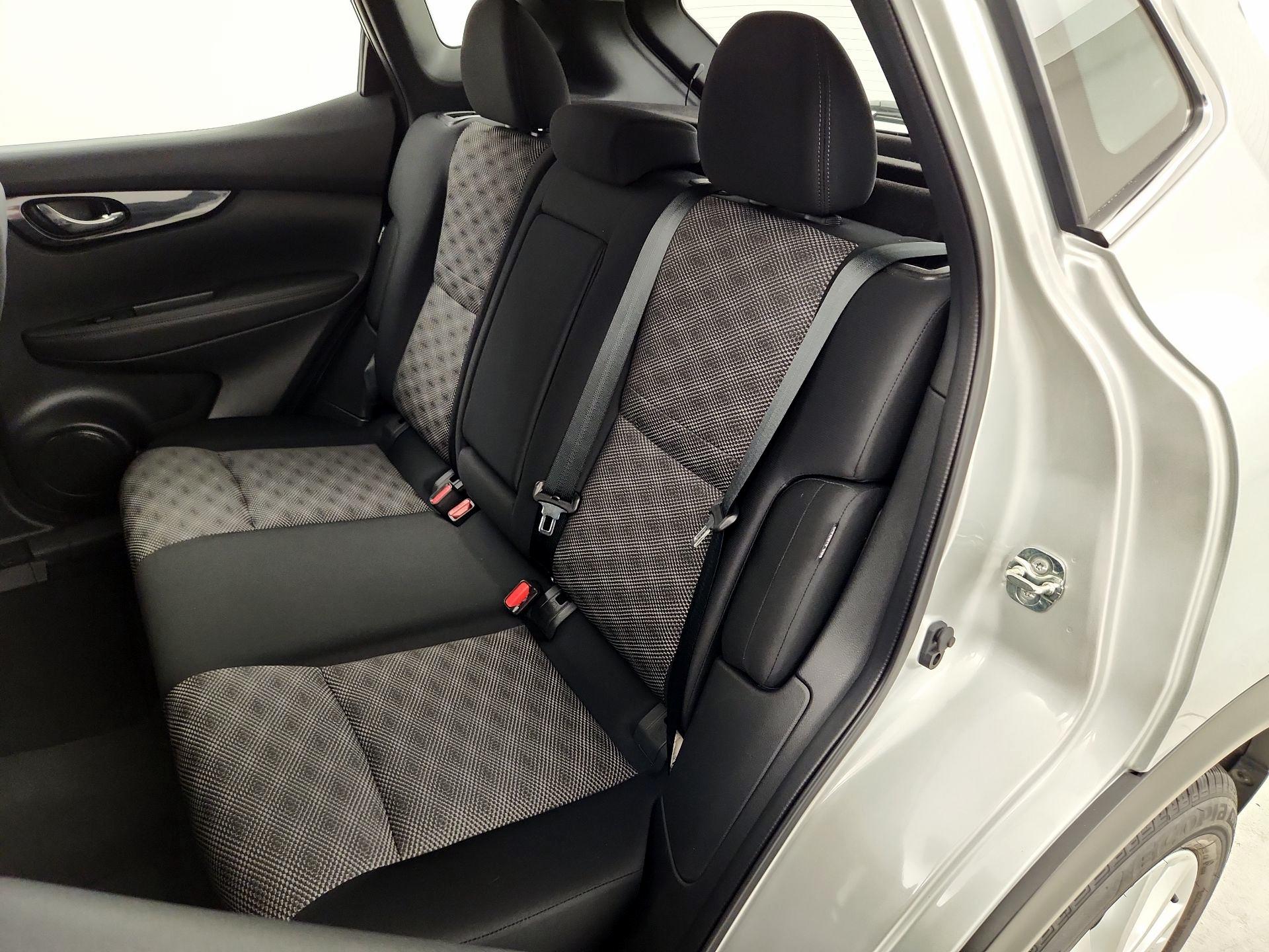 Thumbnail: 2021 Nissan Rogue Sport - 19