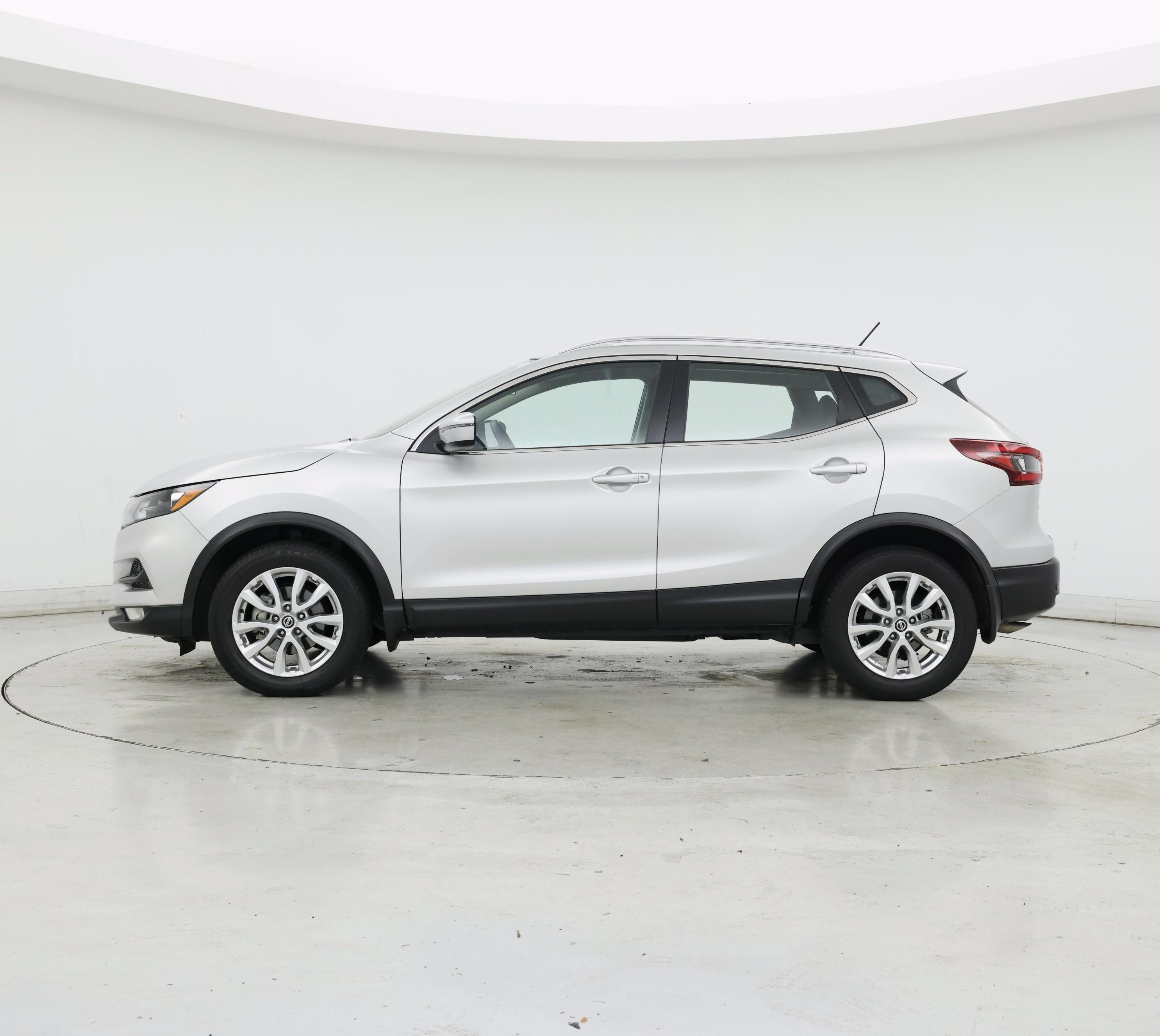 Thumbnail: 2021 Nissan Rogue Sport - 3