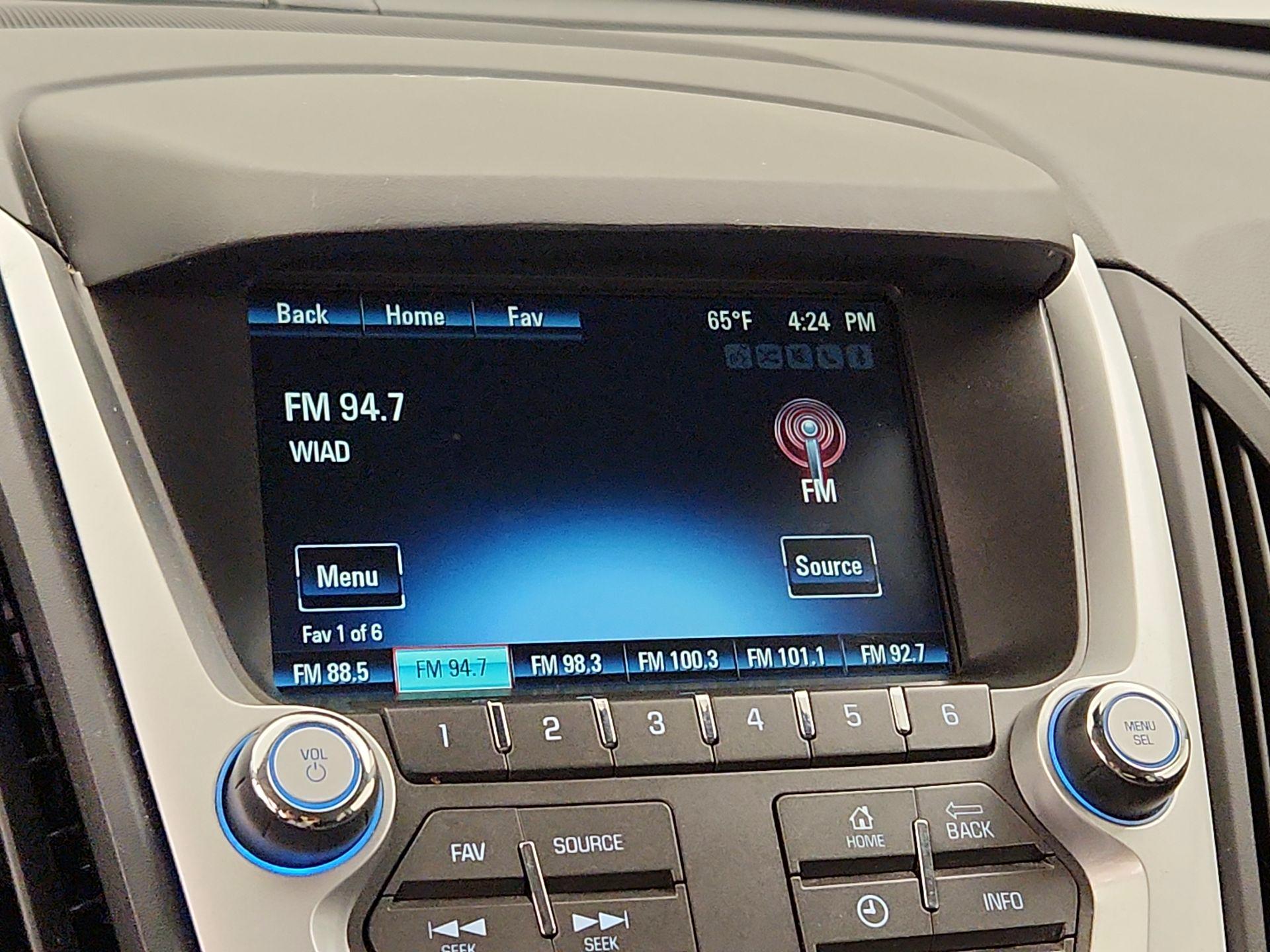 Thumbnail: 2015 Chevrolet Equinox - 15