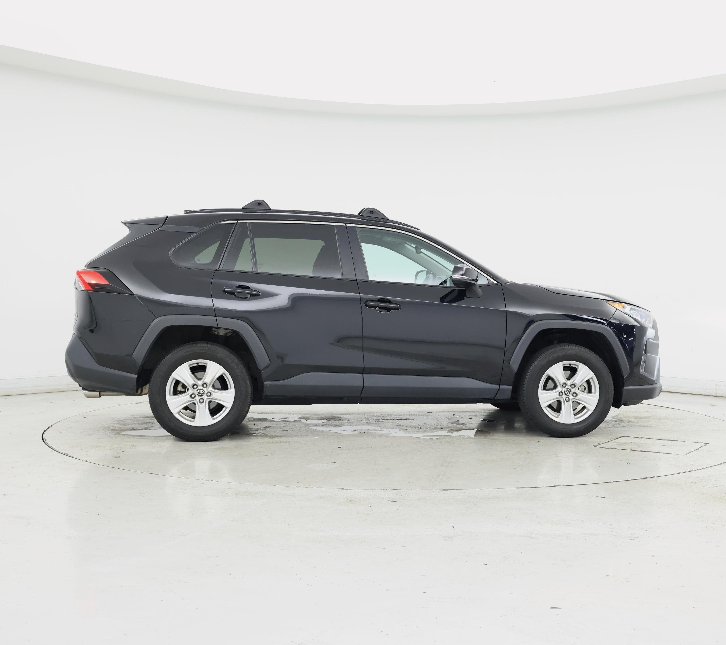Thumbnail: 2021 Toyota RAV4 - 7