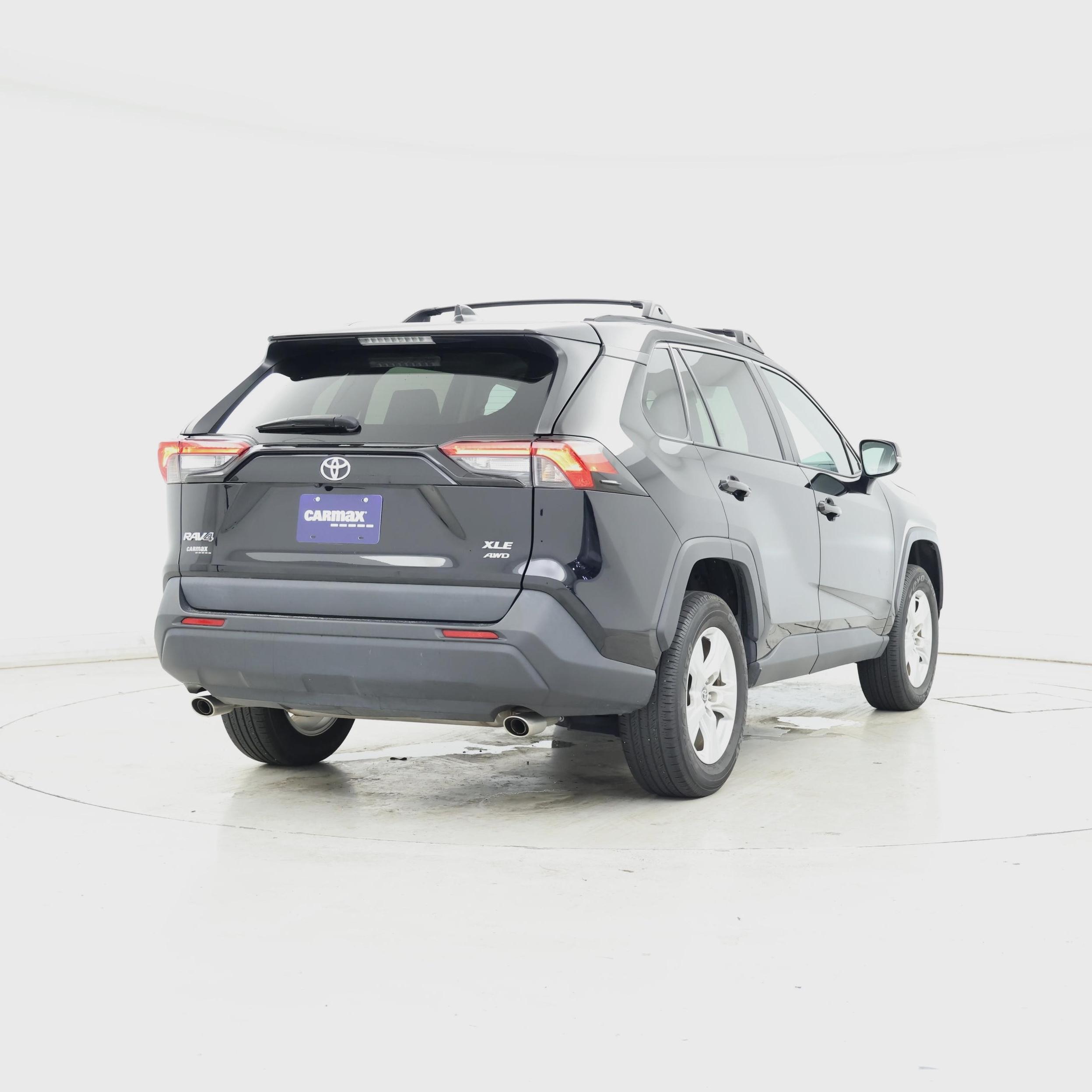 Thumbnail: 2021 Toyota RAV4 - 8