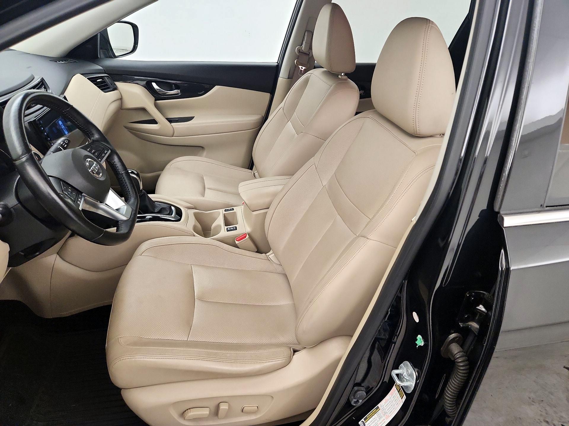 Thumbnail: 2017 Nissan Rogue - 11