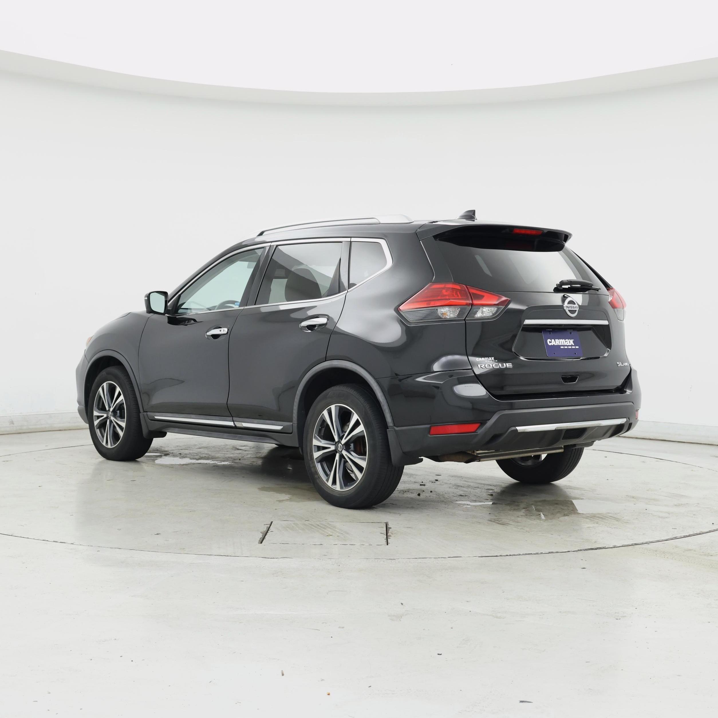 Thumbnail: 2017 Nissan Rogue - 2