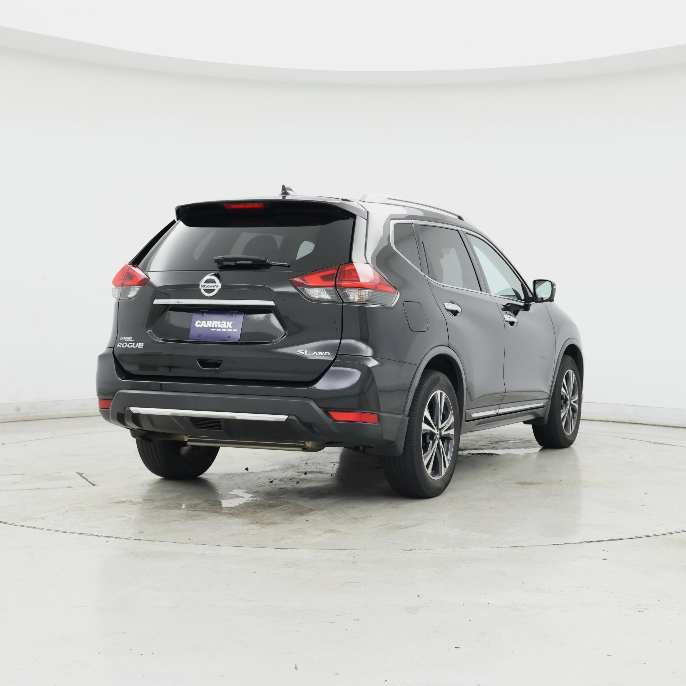 Thumbnail: 2017 Nissan Rogue - 8