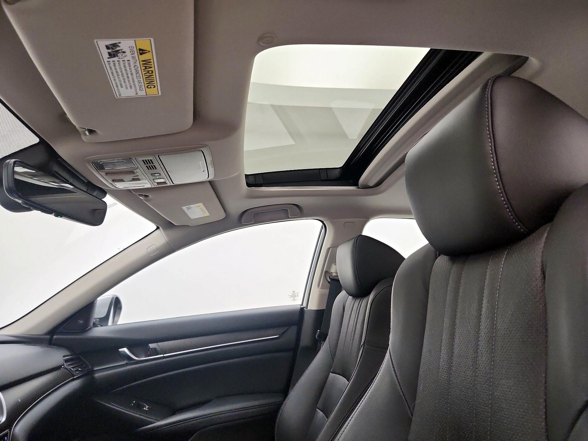 Thumbnail: 2018 Honda Accord - 11