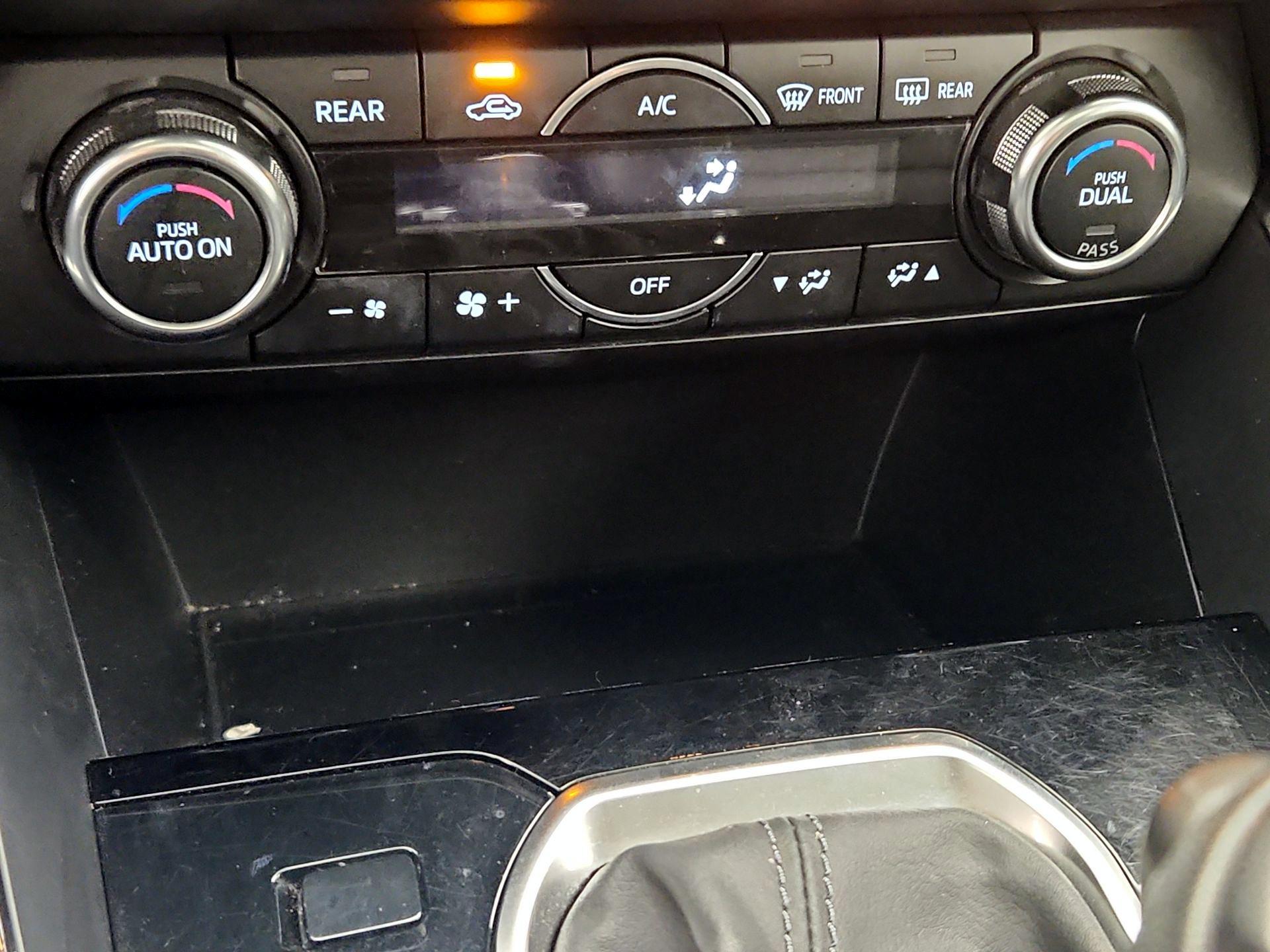 Thumbnail: 2016 Mazda CX-9 - 17