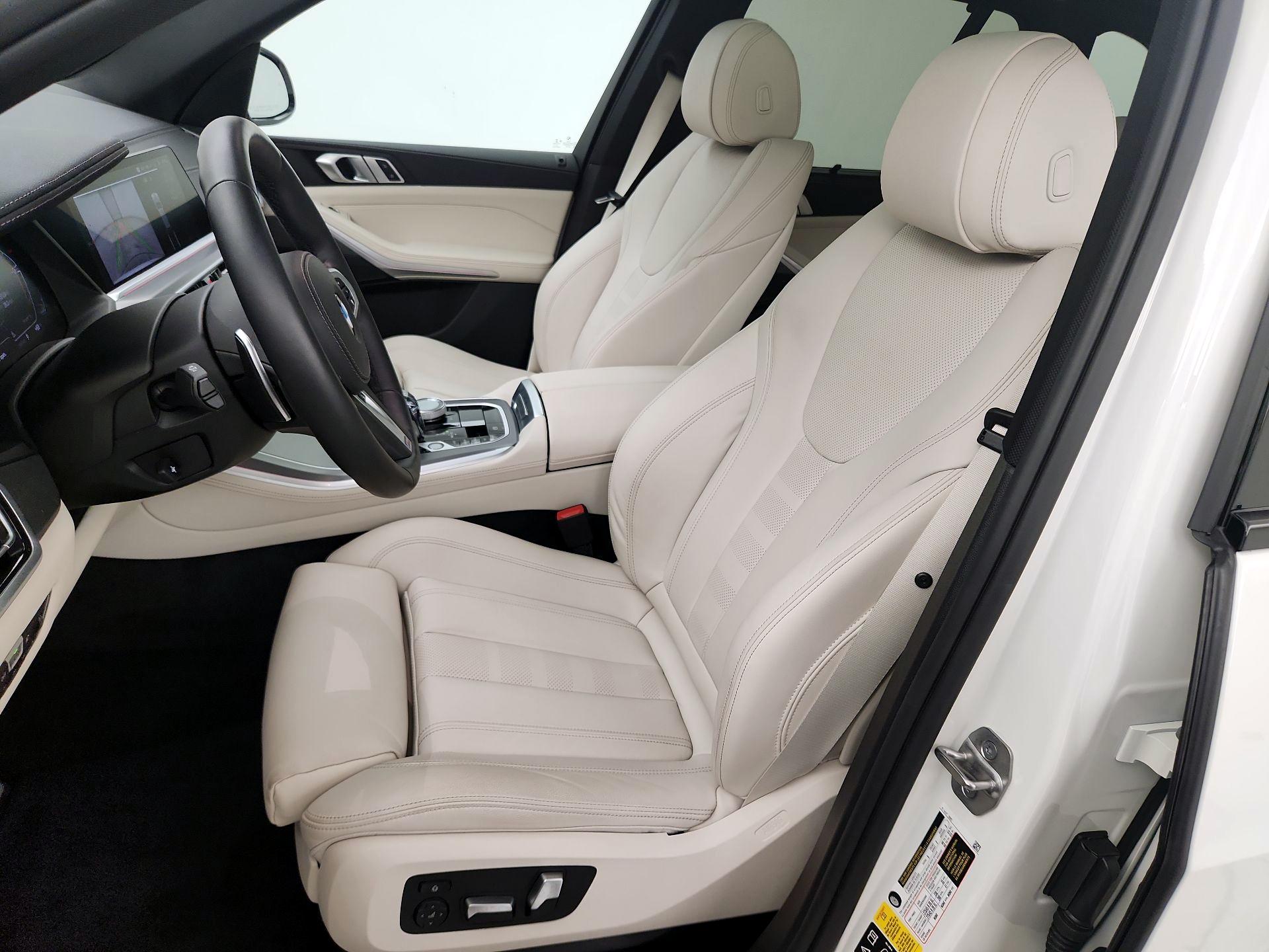 Thumbnail: 2022 BMW X5 - 11