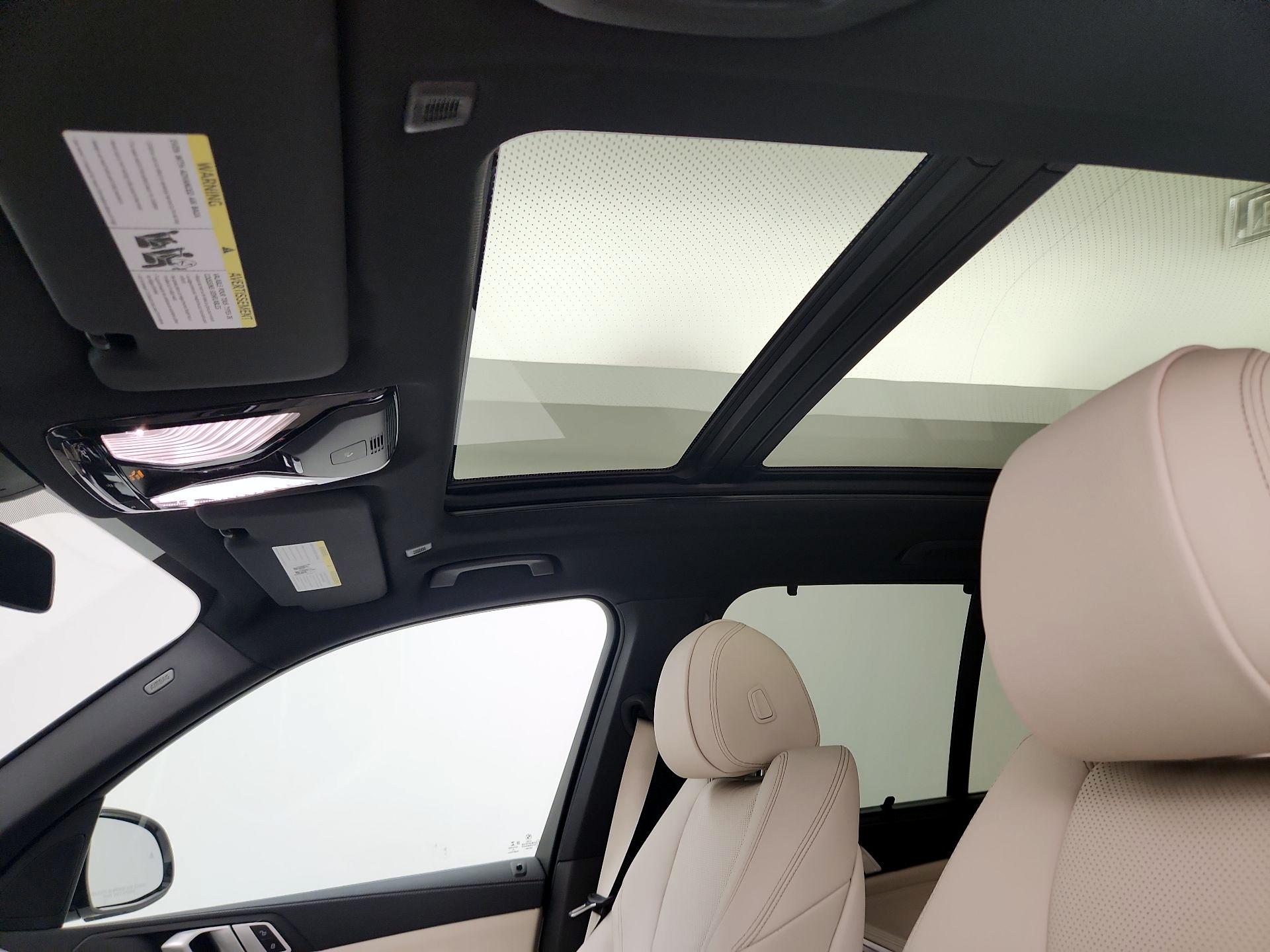 Thumbnail: 2022 BMW X5 - 20